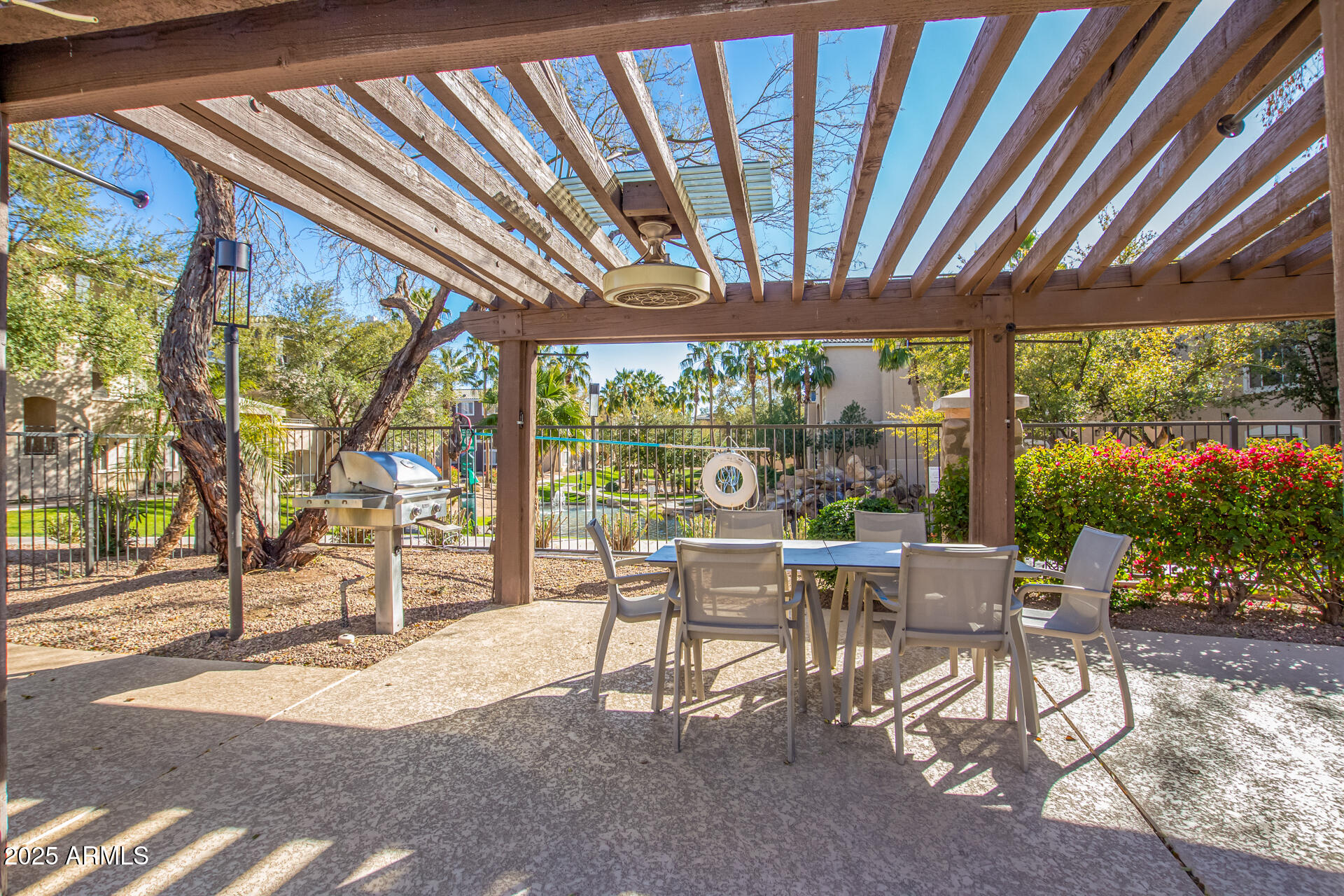 5345 E VAN BUREN Street, 130