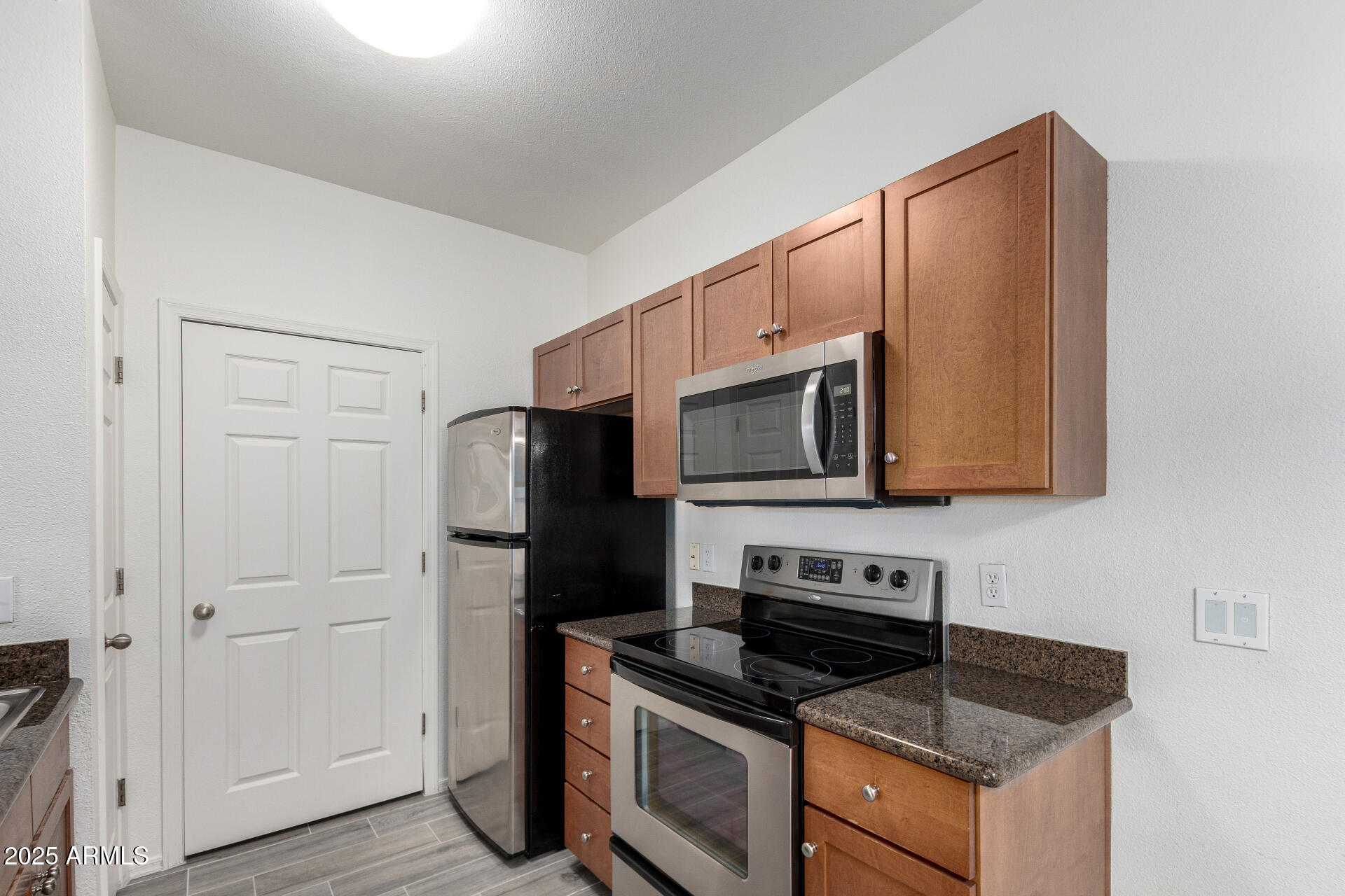 5345 E VAN BUREN Street, 130