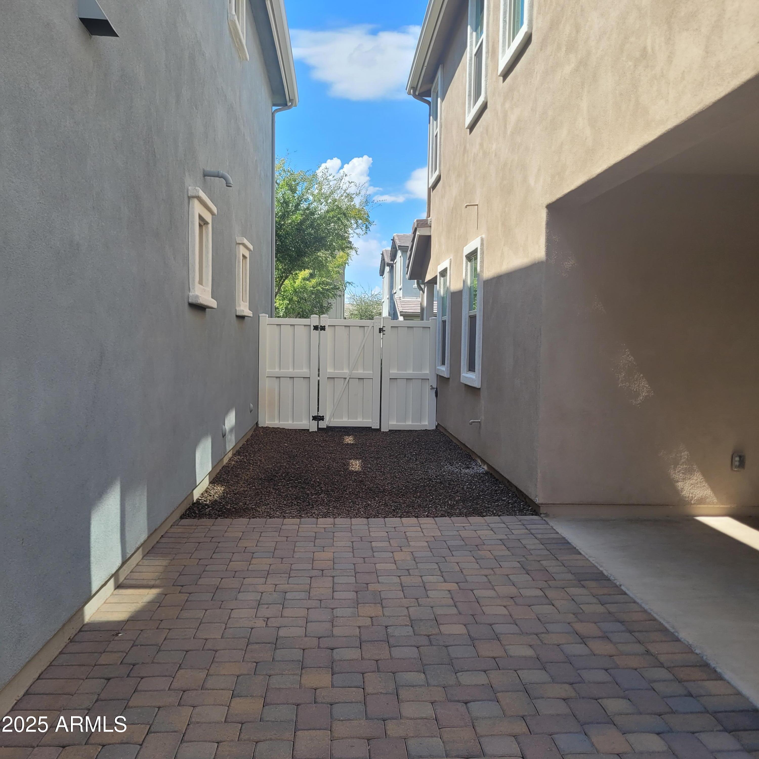 2258 S WALLRADE Lane