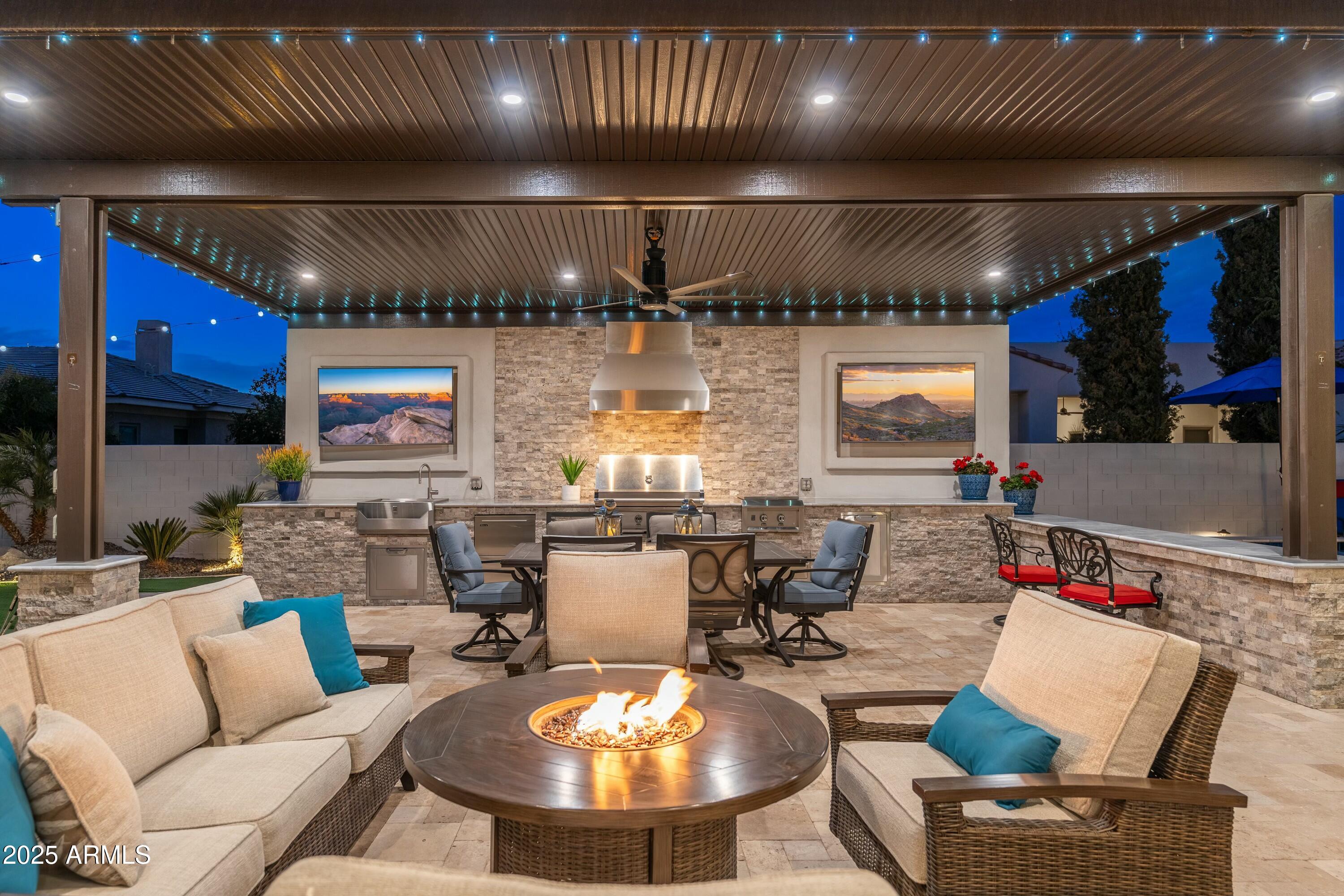 2656 E ORIOLE Drive