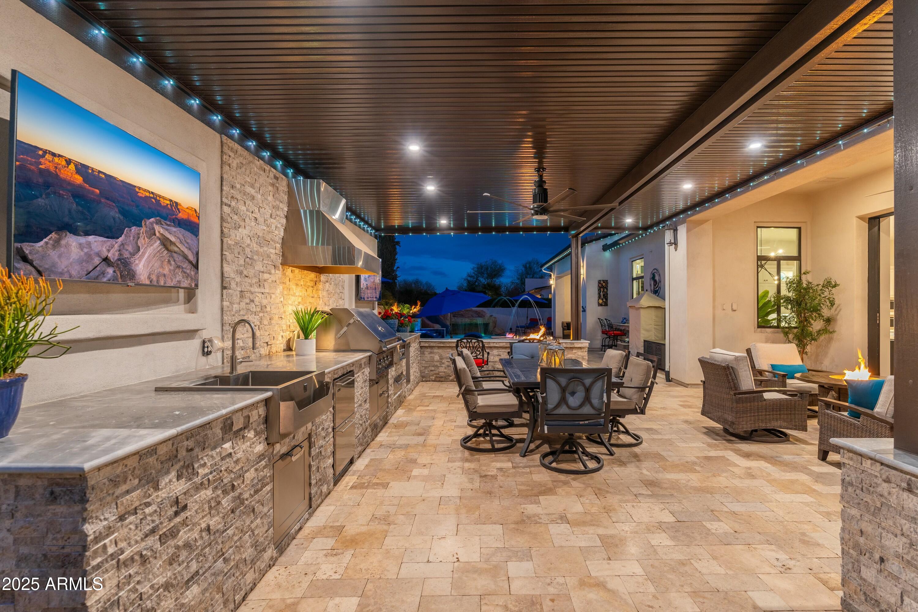 2656 E ORIOLE Drive