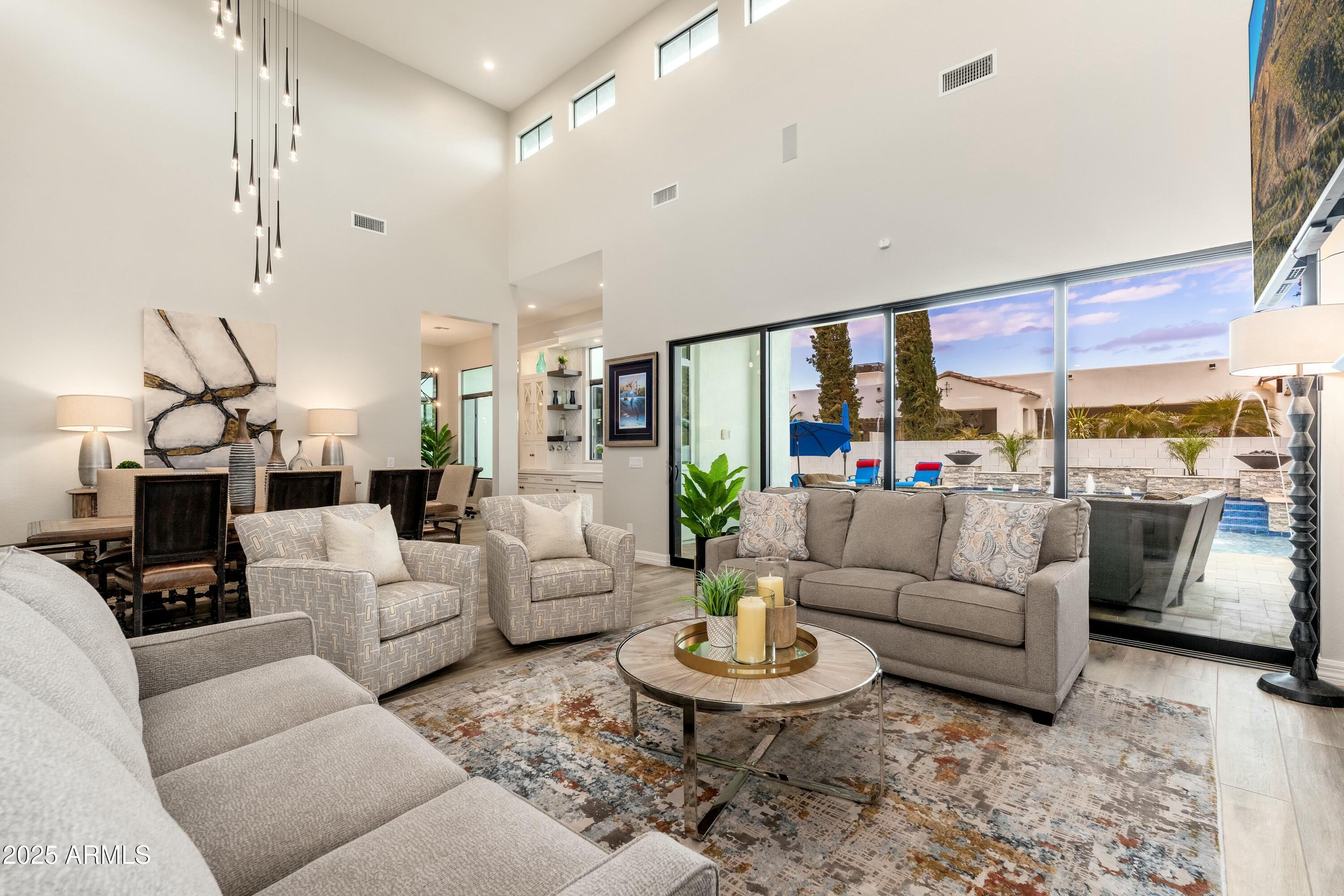 2656 E ORIOLE Drive