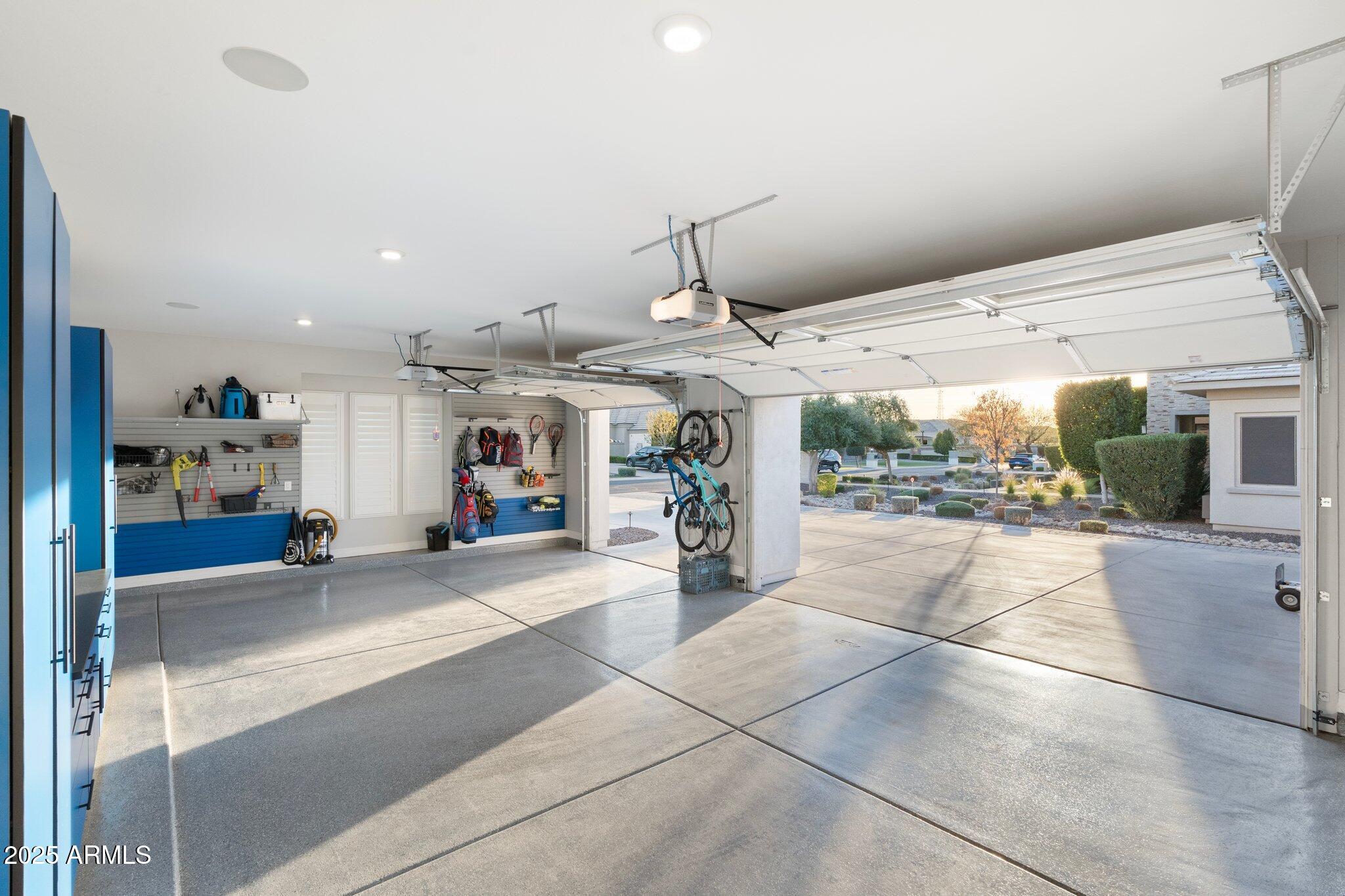 2656 E ORIOLE Drive