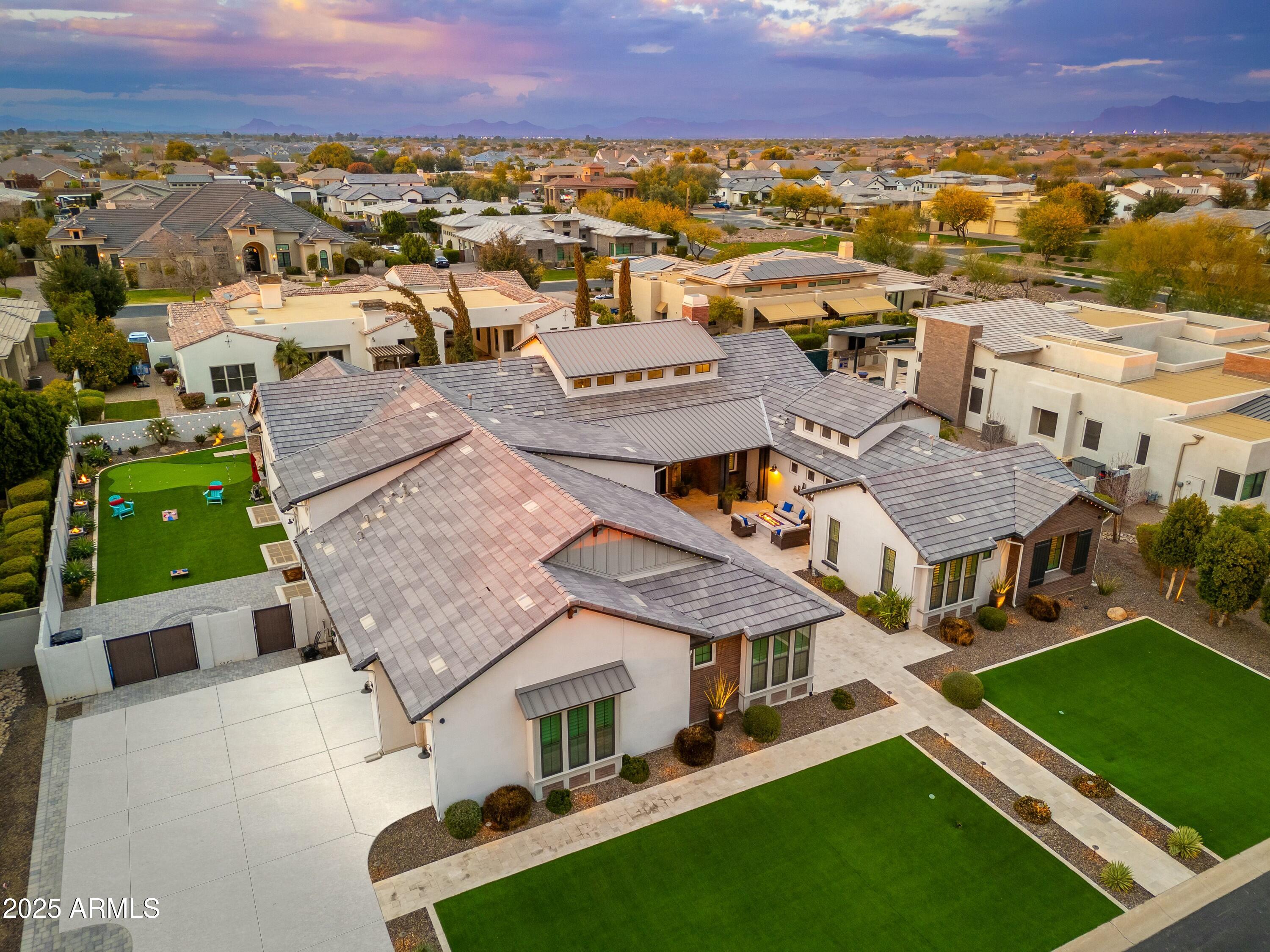 2656 E ORIOLE Drive