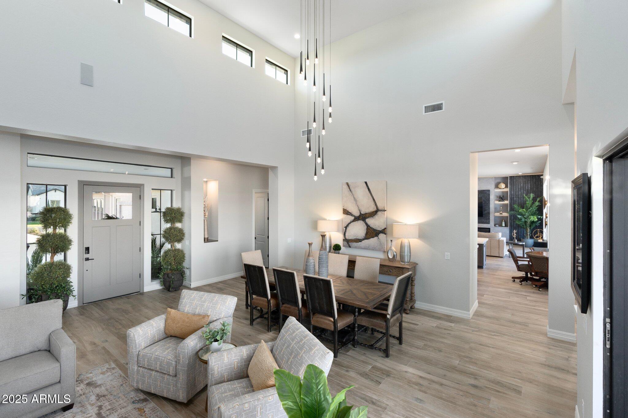 2656 E ORIOLE Drive