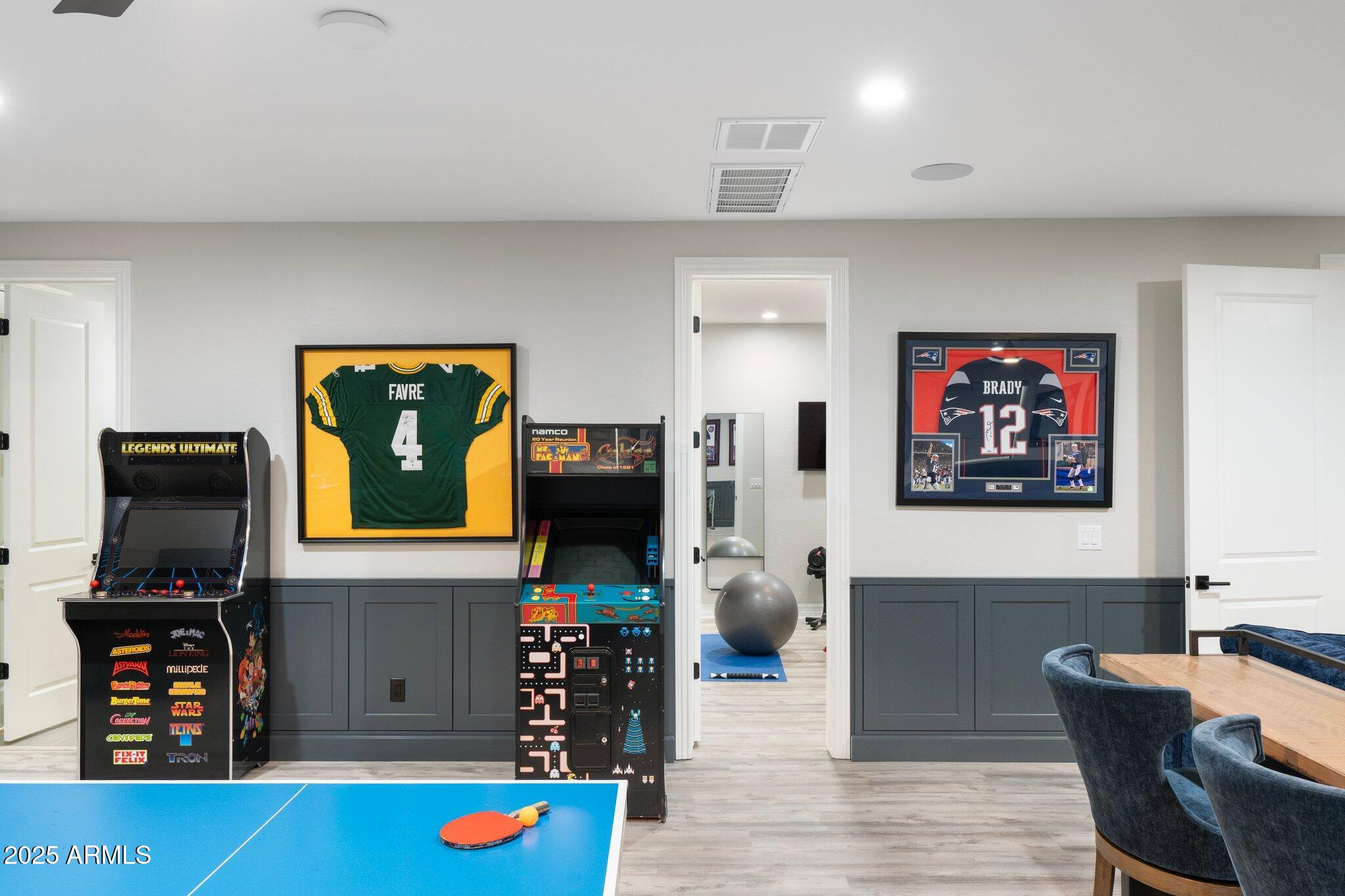 2656 E ORIOLE Drive