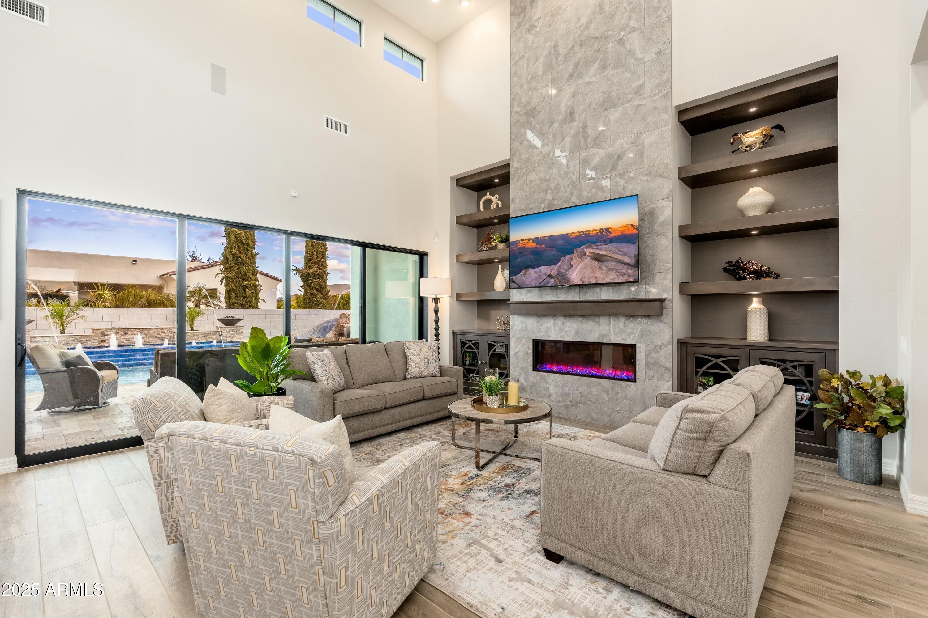 2656 E ORIOLE Drive