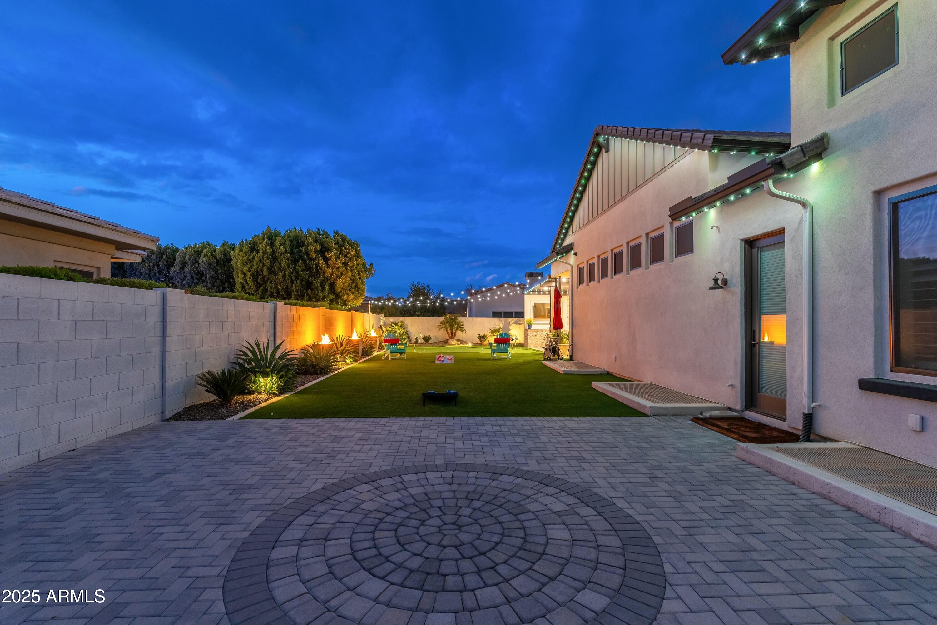 2656 E ORIOLE Drive