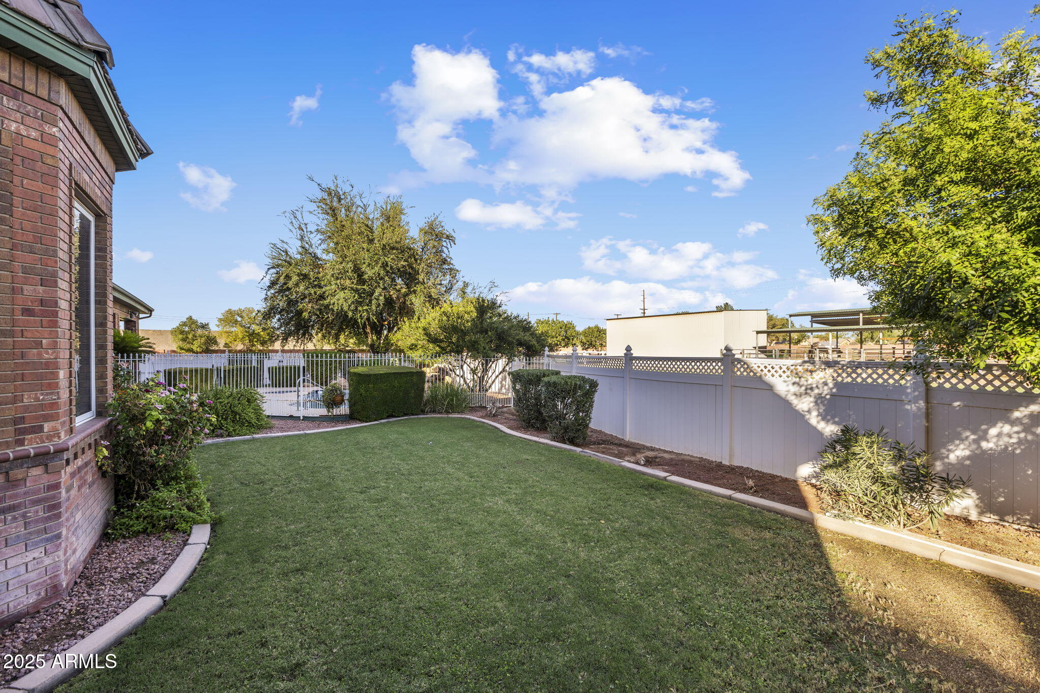 2025 S VAL VISTA Drive