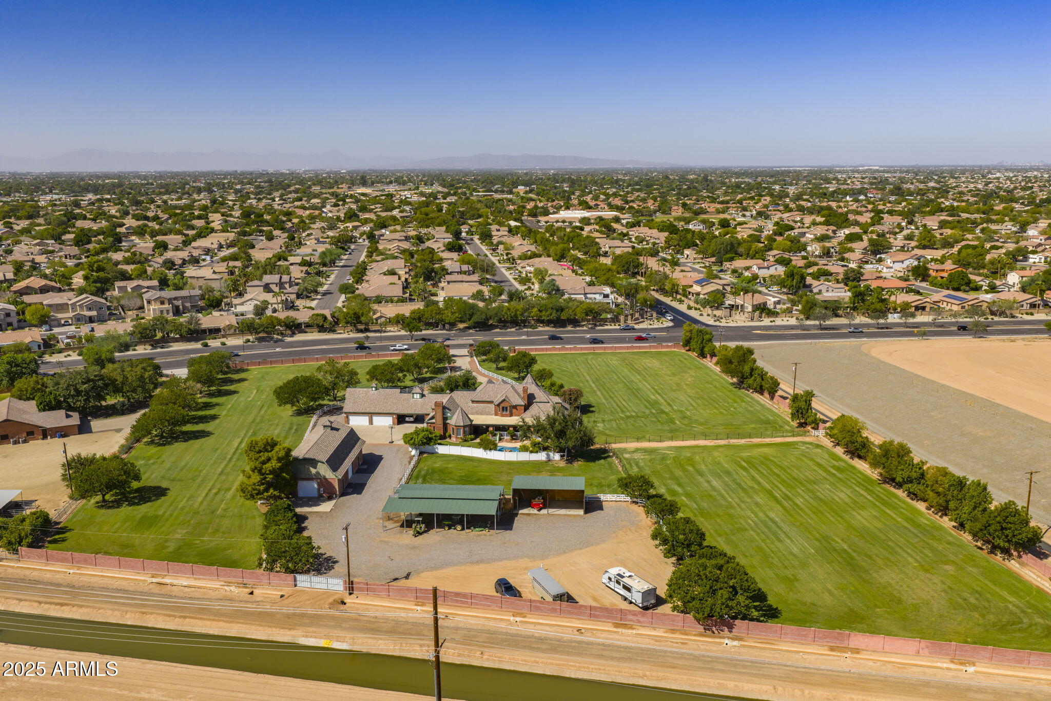 2025 S VAL VISTA Drive