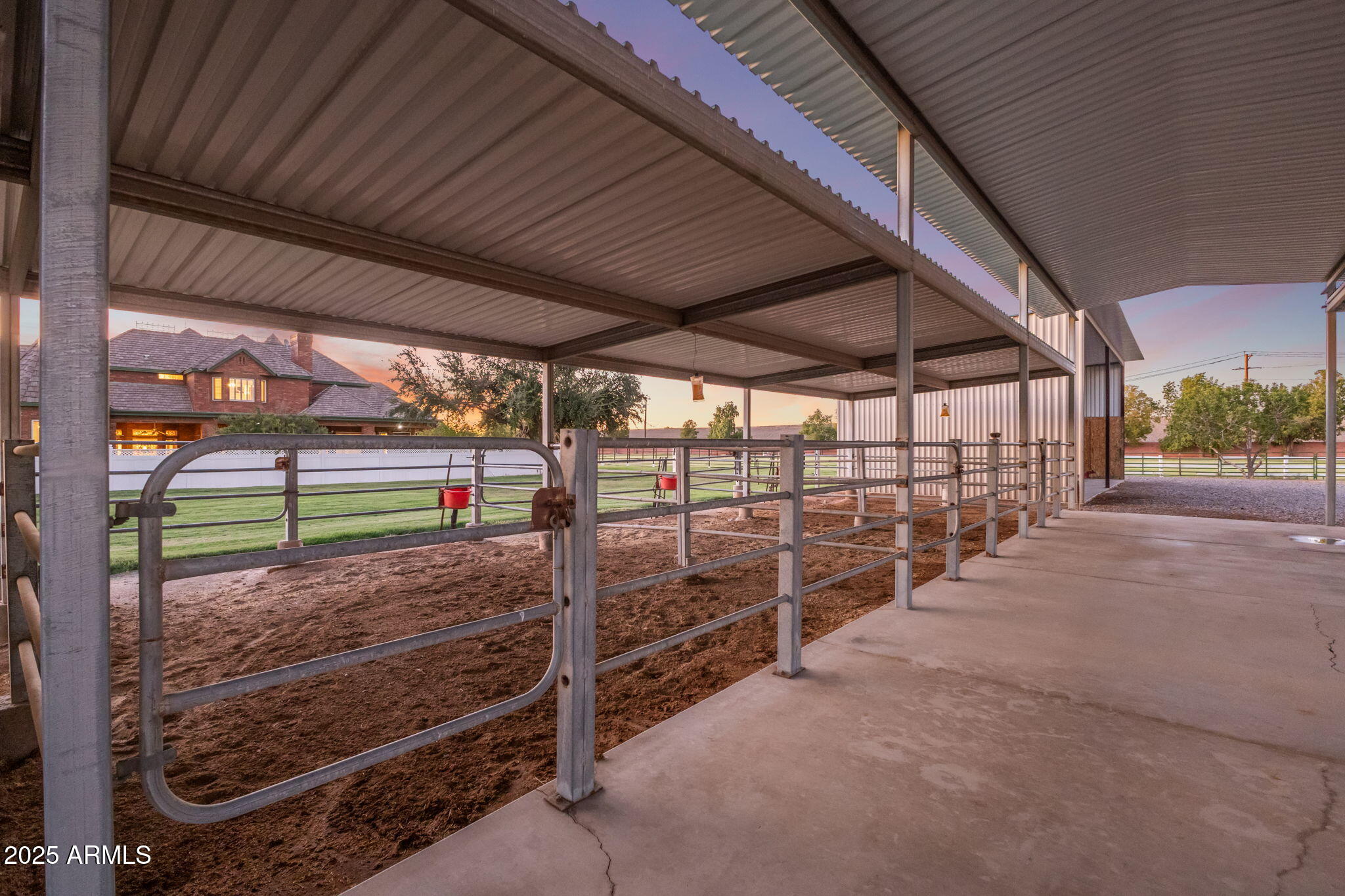 2025 S VAL VISTA Drive