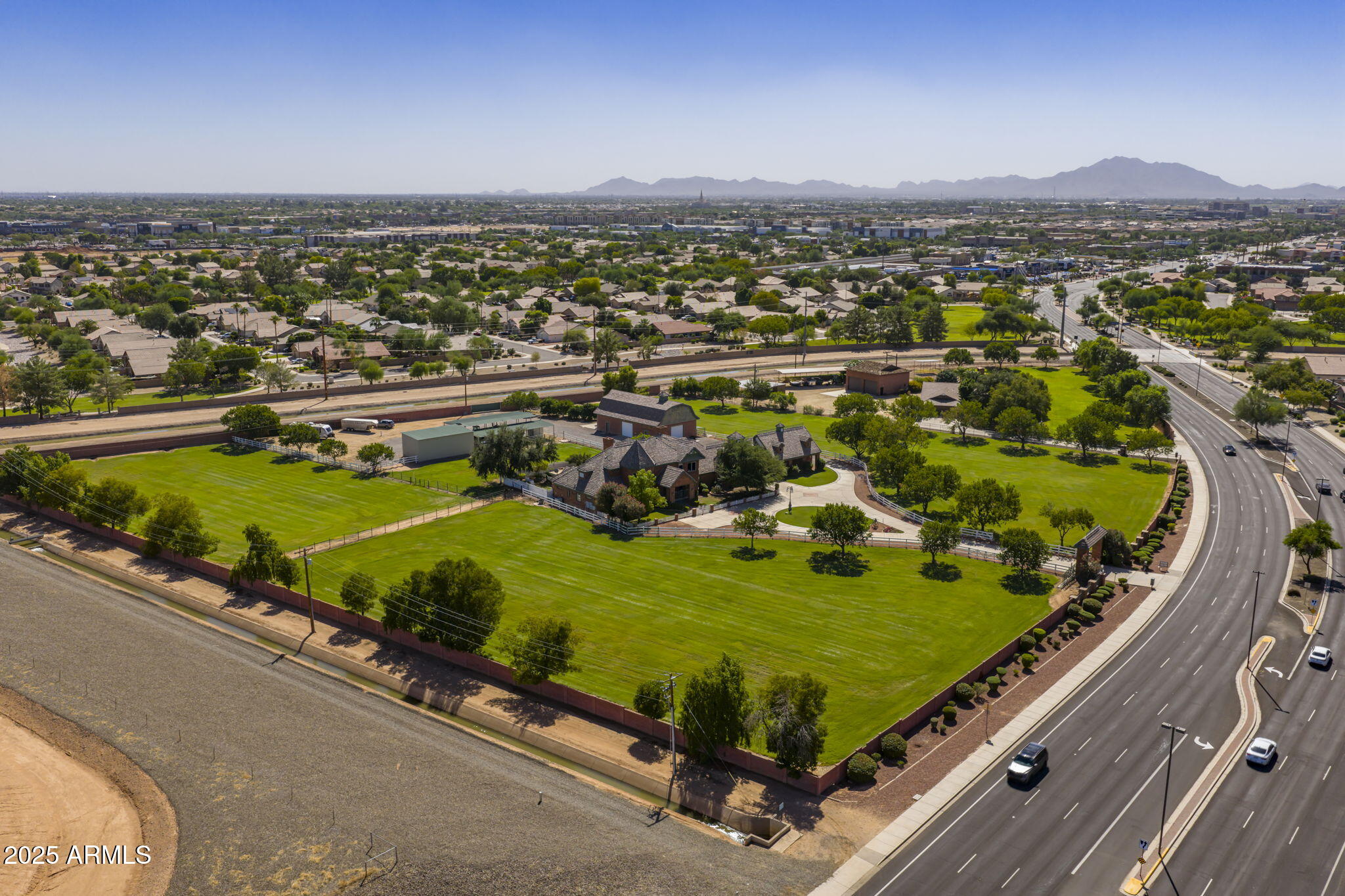 2025 S VAL VISTA Drive