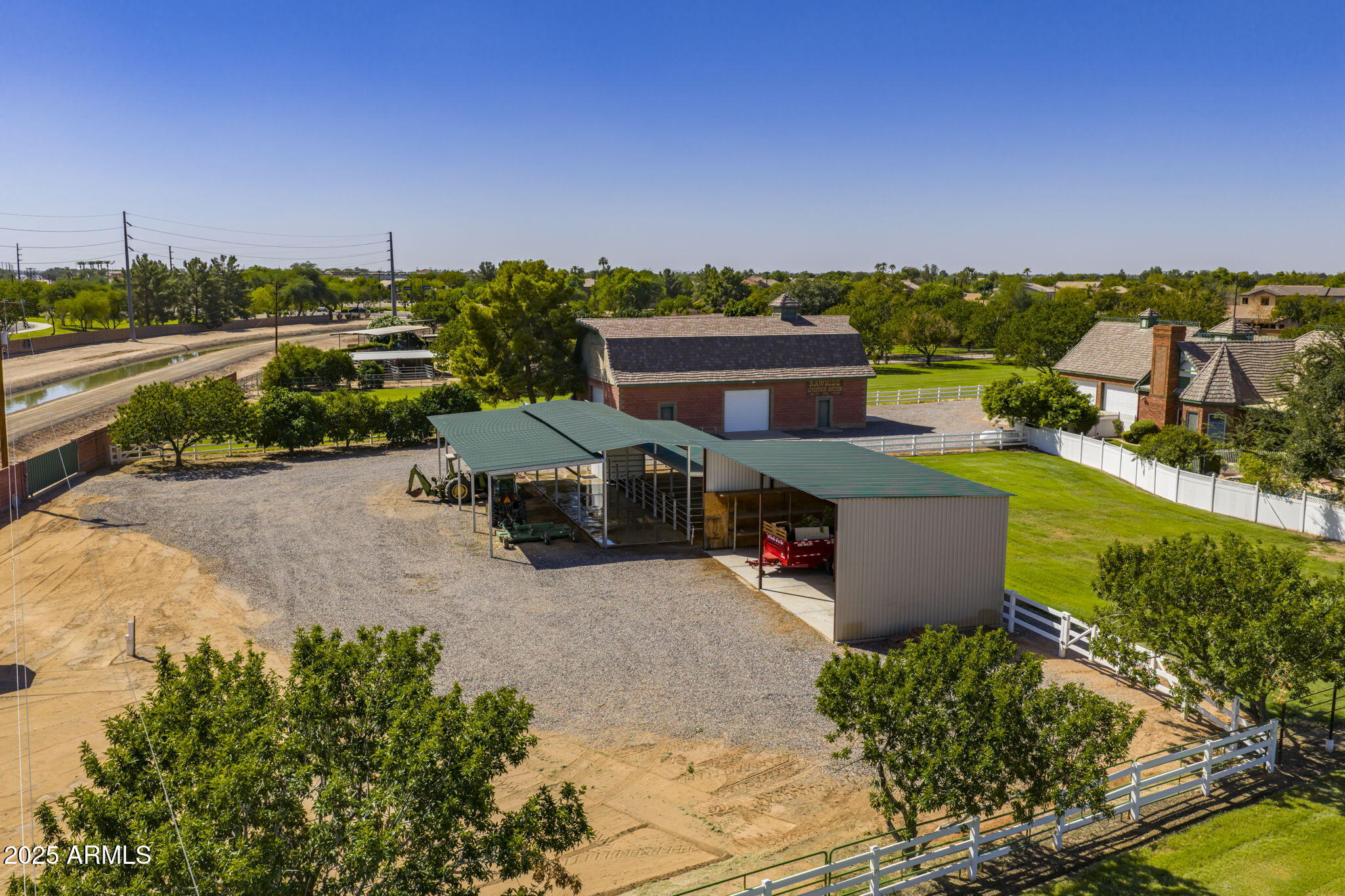 2025 S VAL VISTA Drive