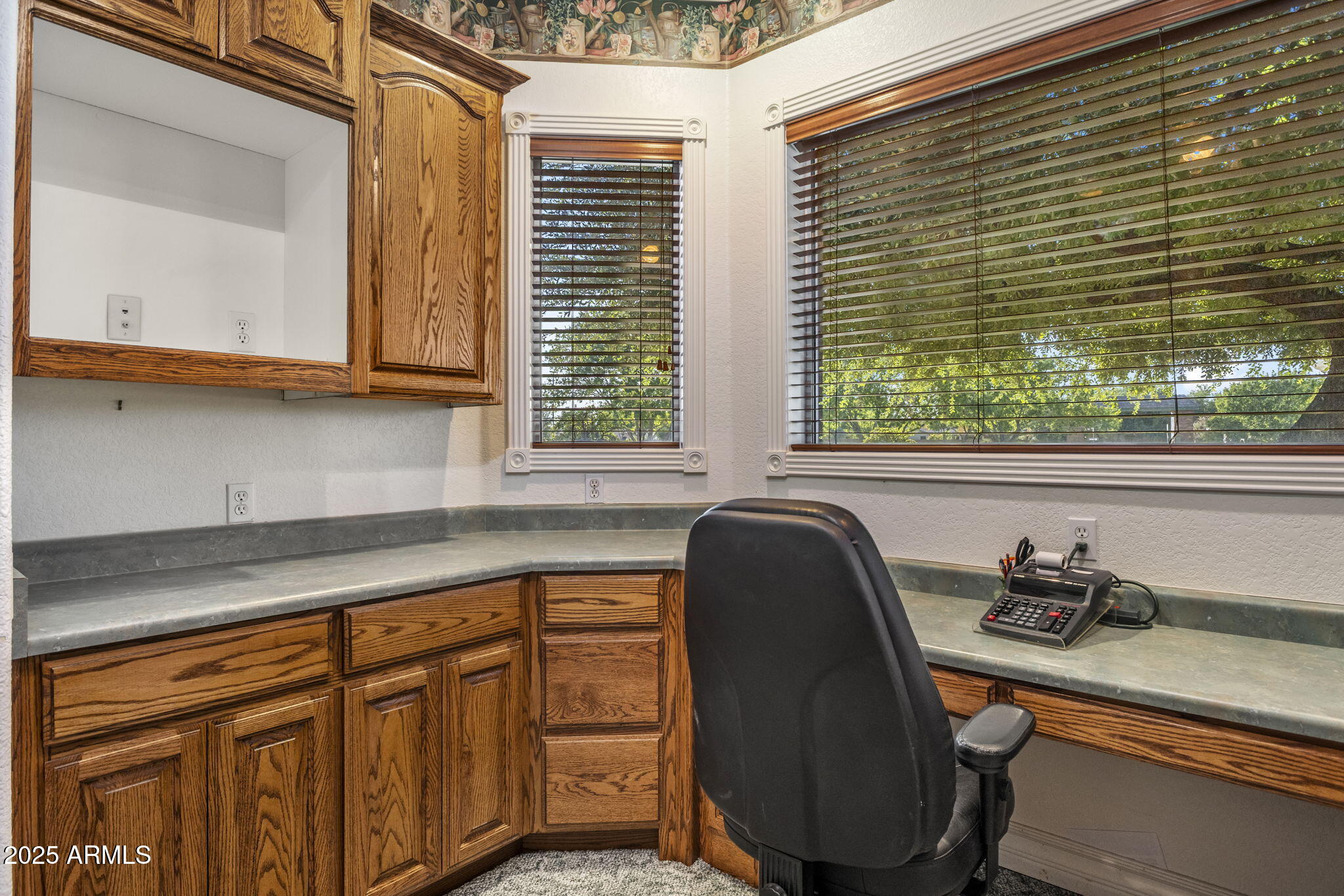 2025 S VAL VISTA Drive