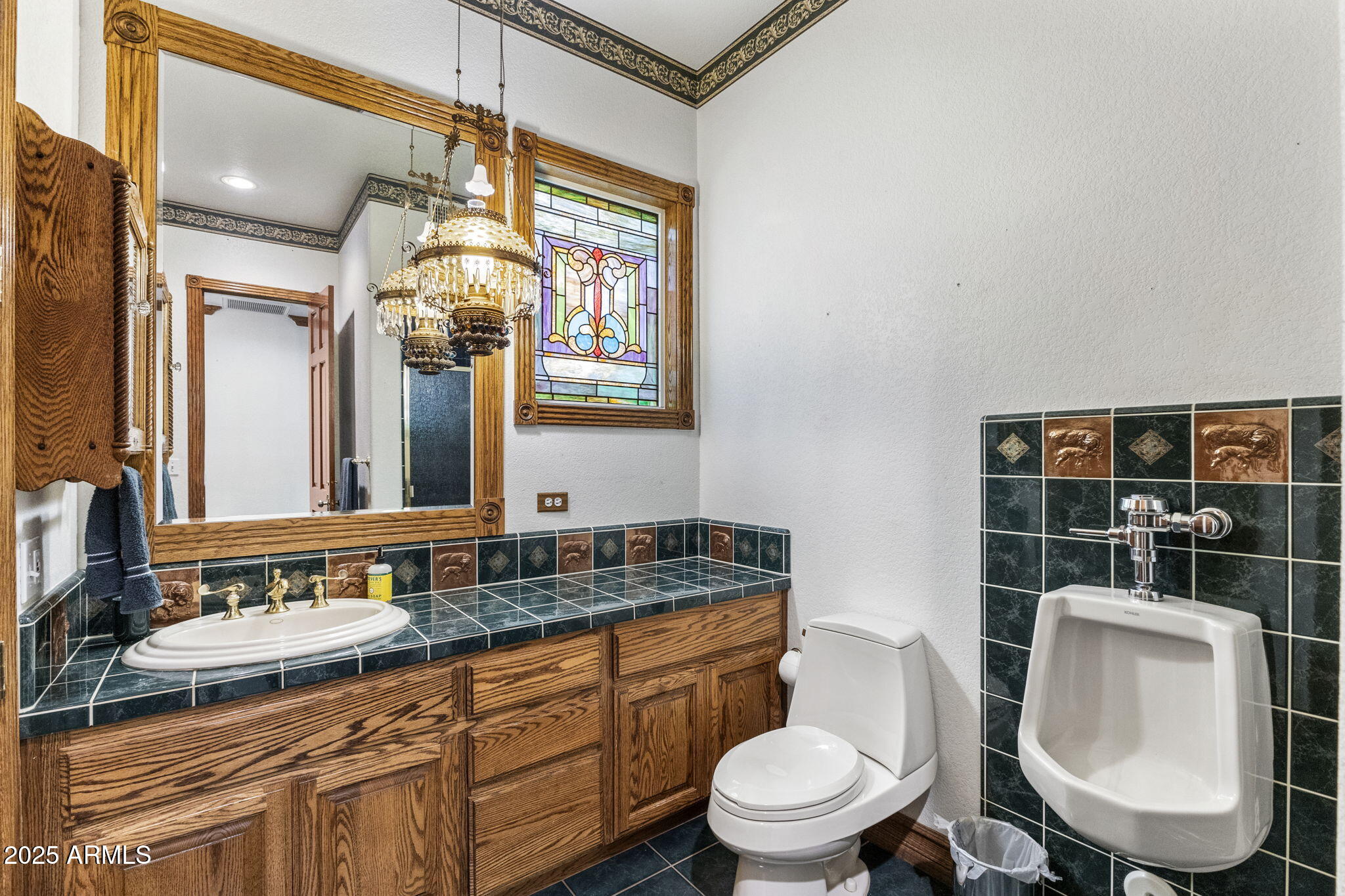 2025 S VAL VISTA Drive