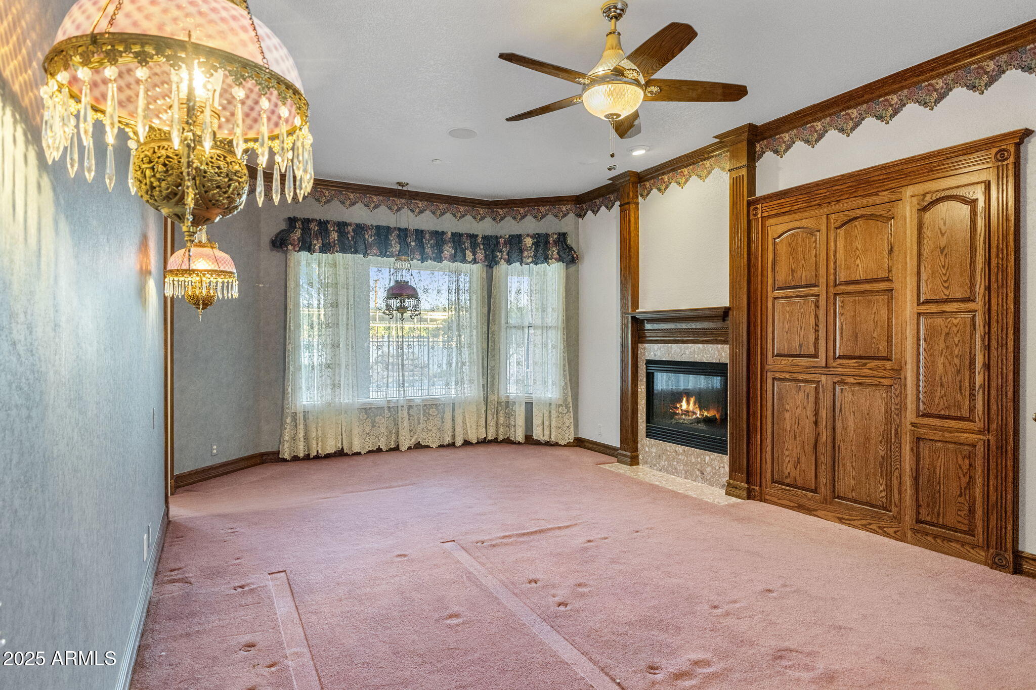 2025 S VAL VISTA Drive