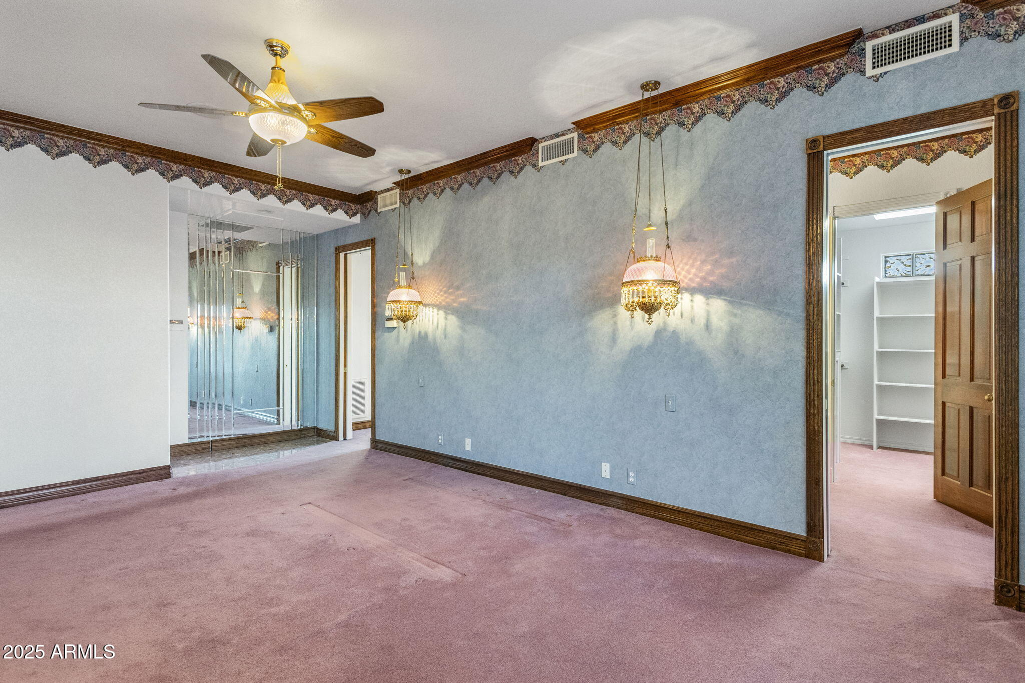 2025 S VAL VISTA Drive