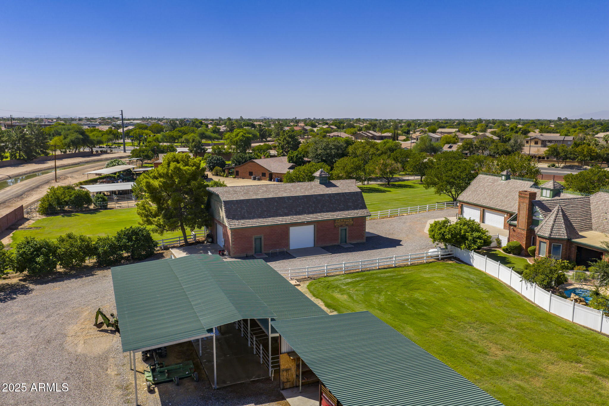 2025 S VAL VISTA Drive