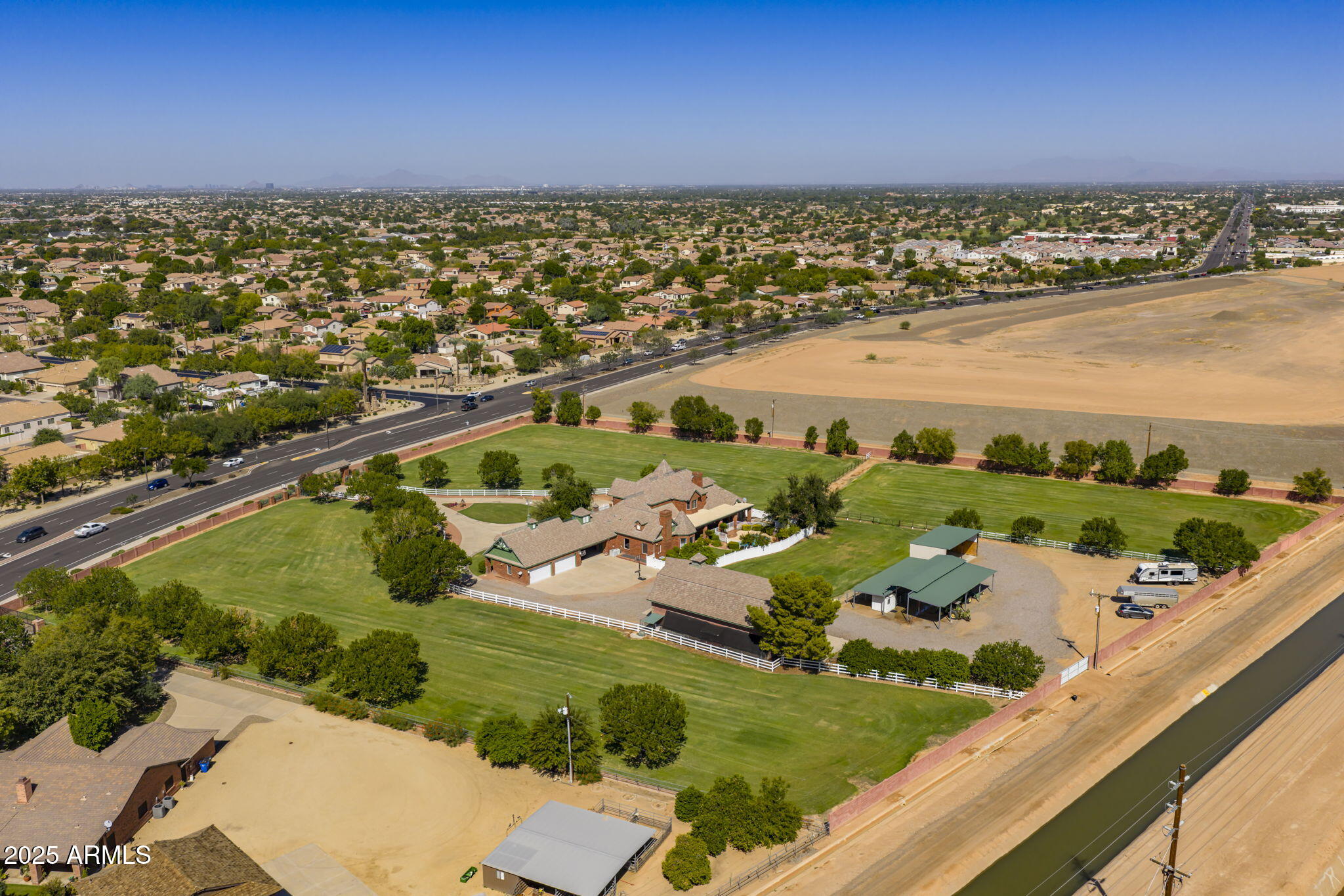 2025 S VAL VISTA Drive