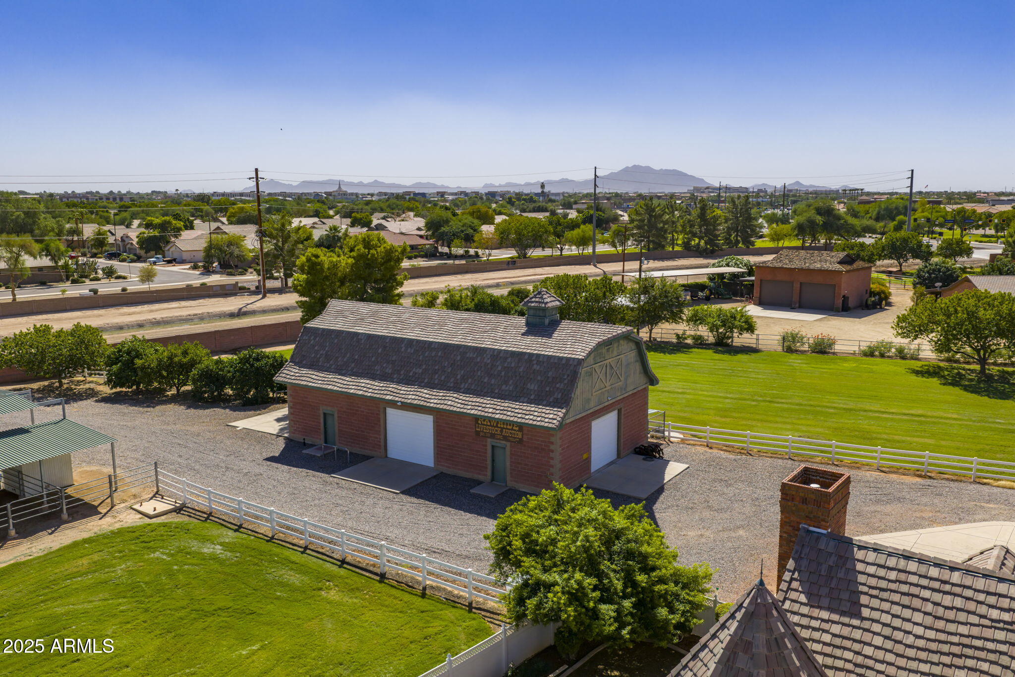 2025 S VAL VISTA Drive