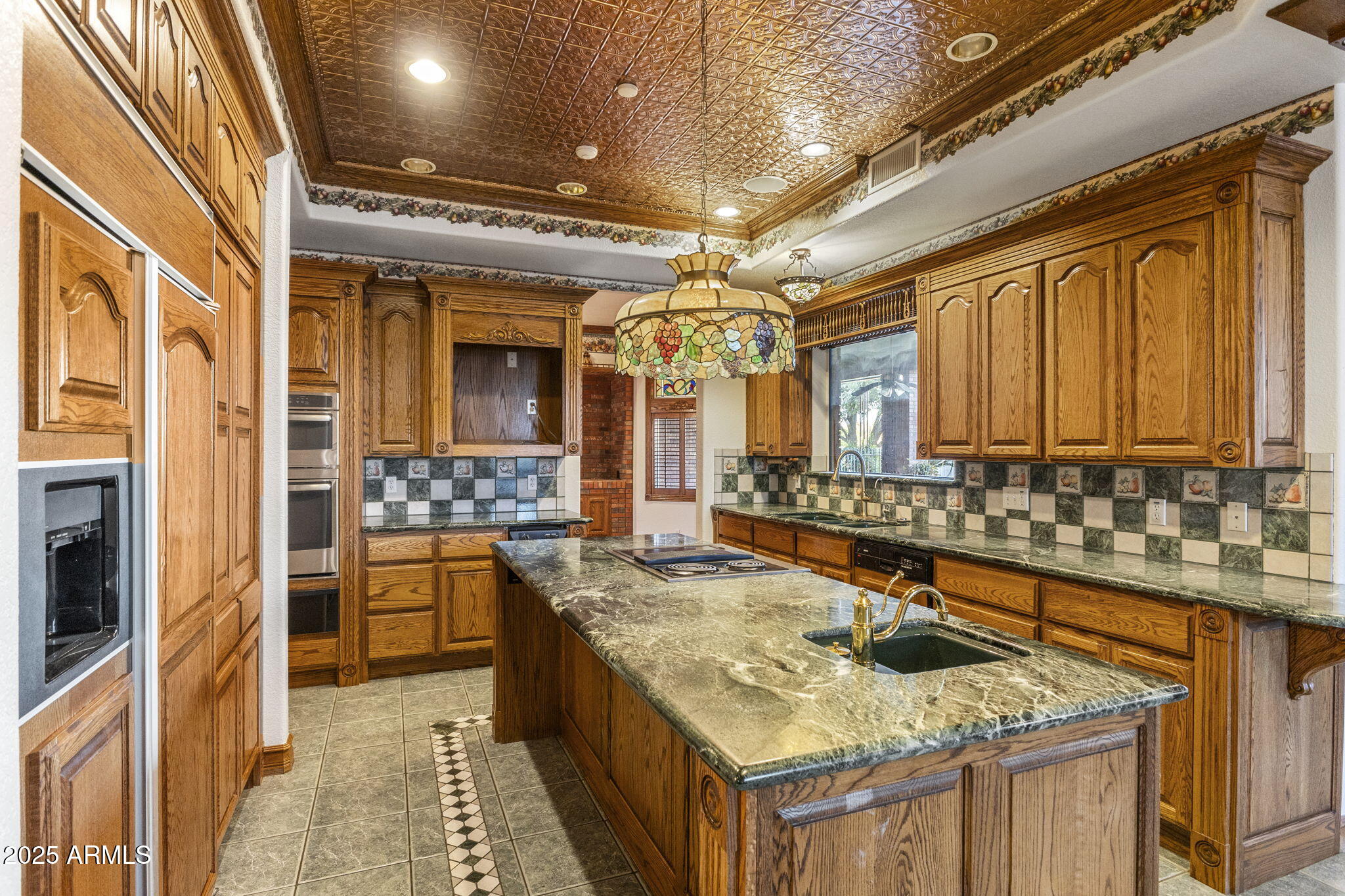 2025 S VAL VISTA Drive