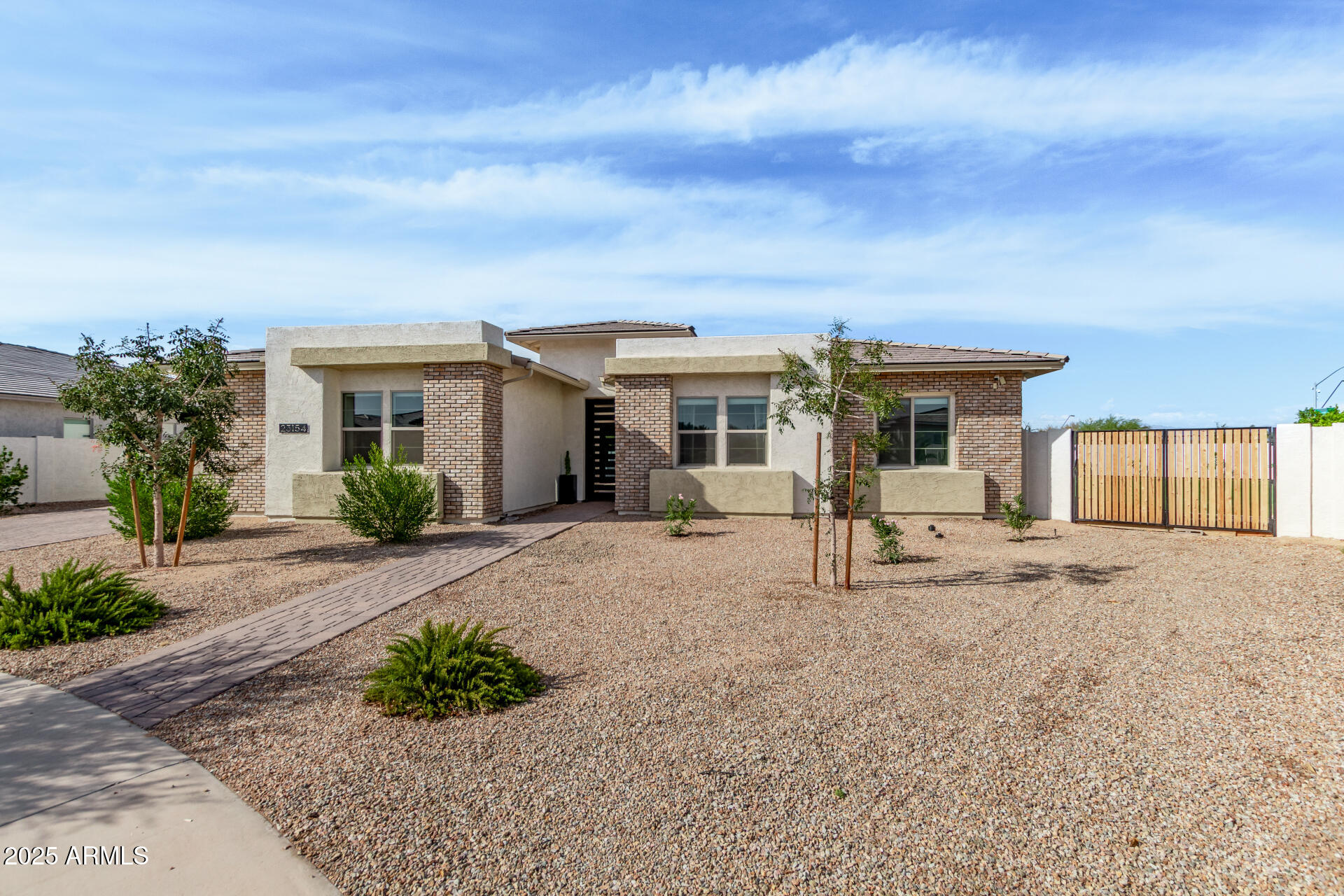 23154 E VIA DE OLIVOS