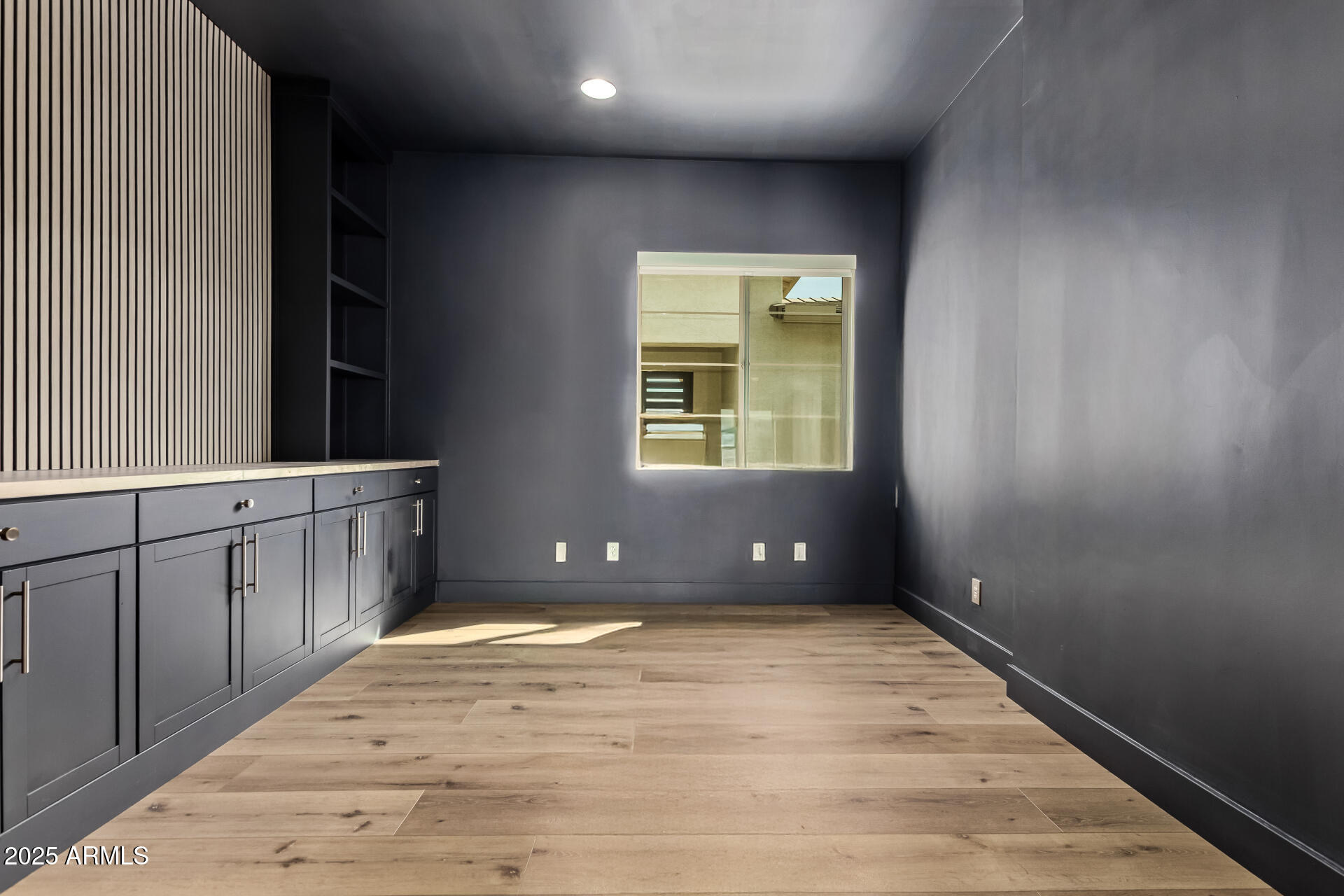 23154 E VIA DE OLIVOS