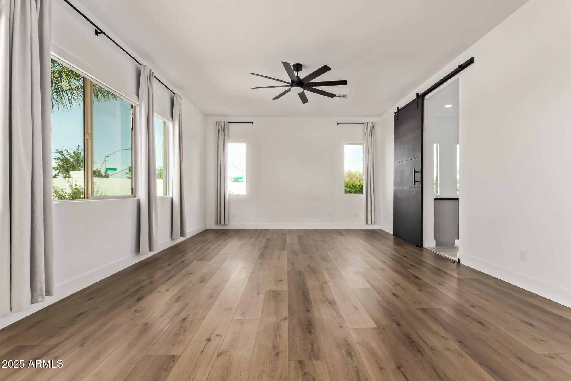 23154 E VIA DE OLIVOS