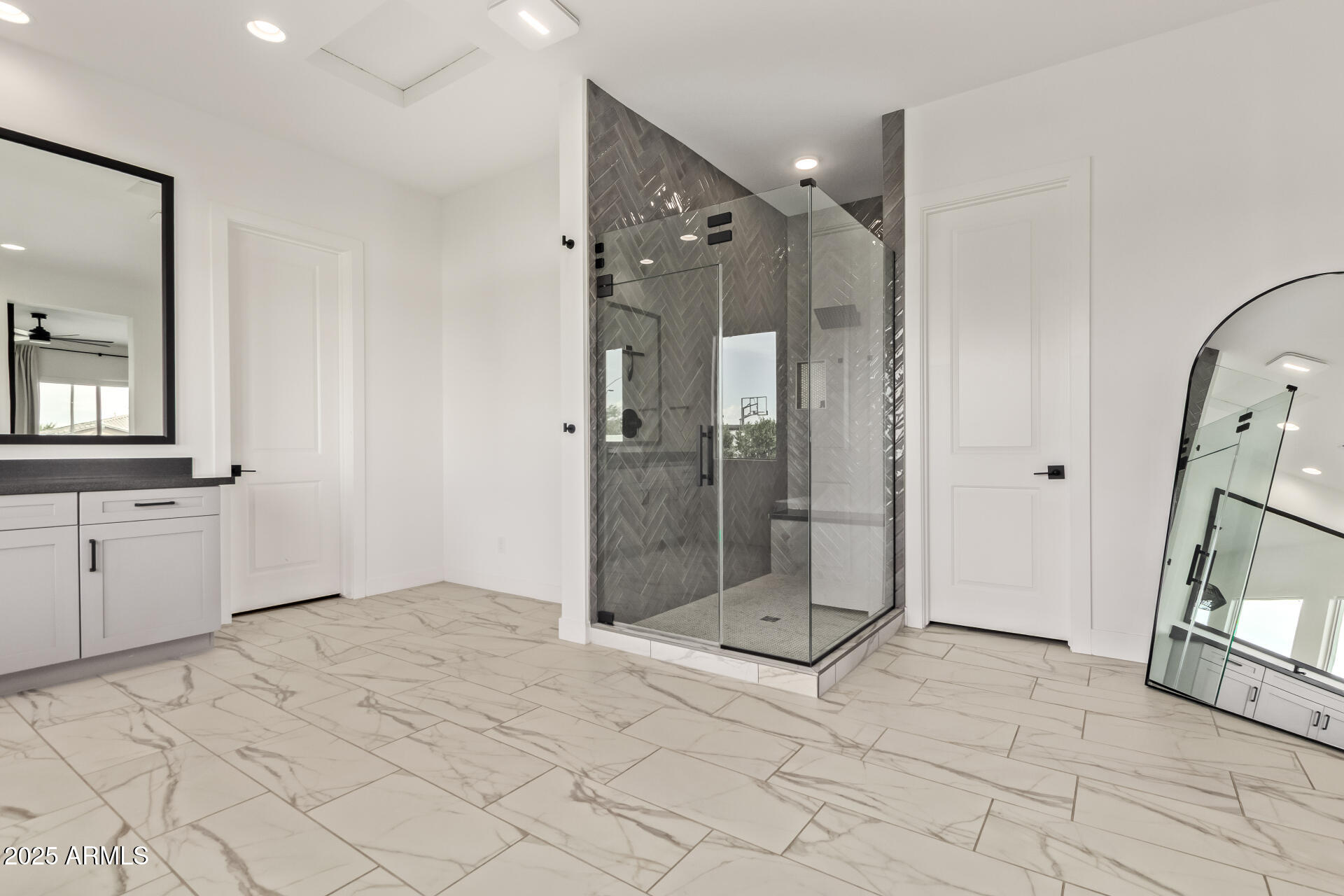 23154 E VIA DE OLIVOS