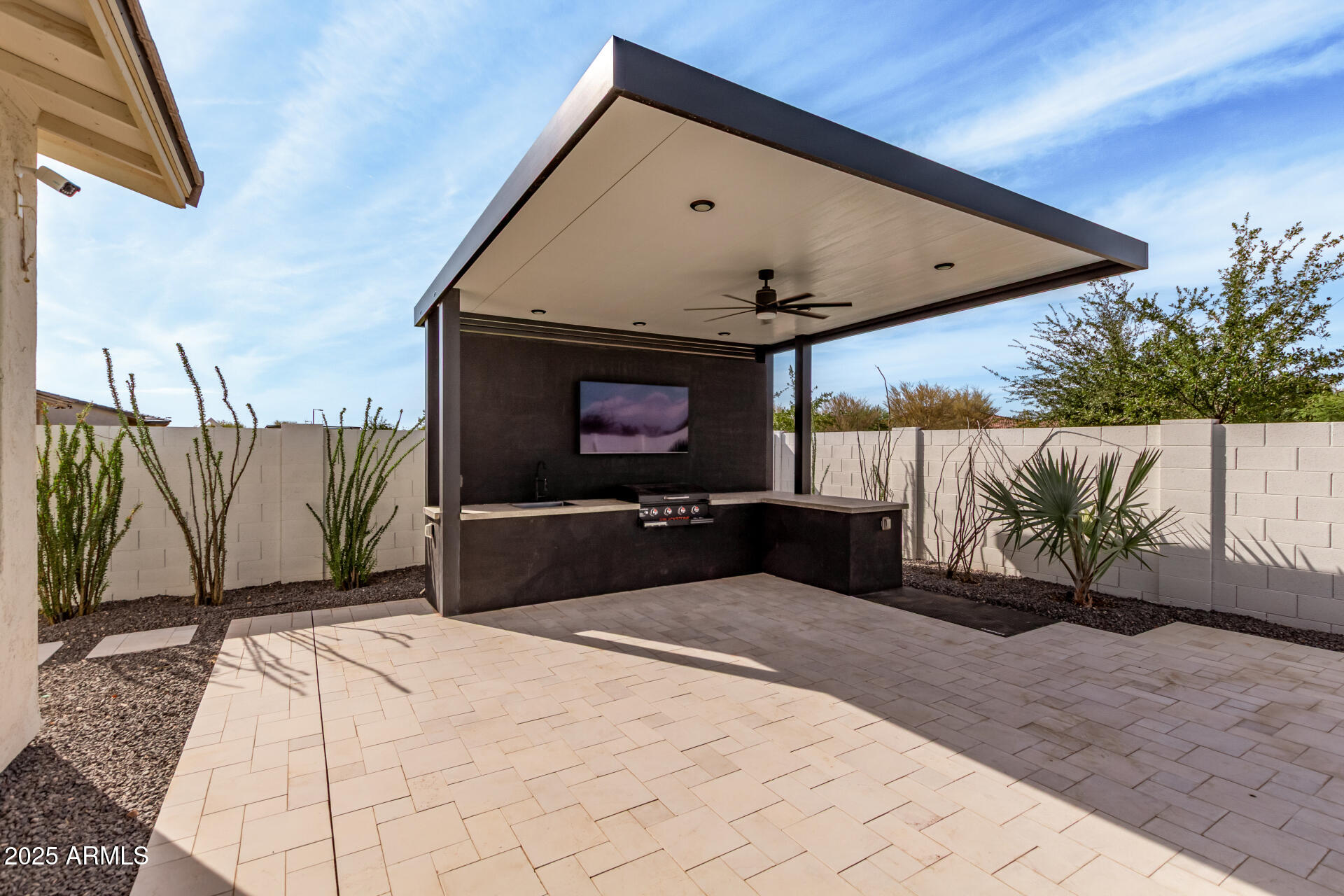 23154 E VIA DE OLIVOS