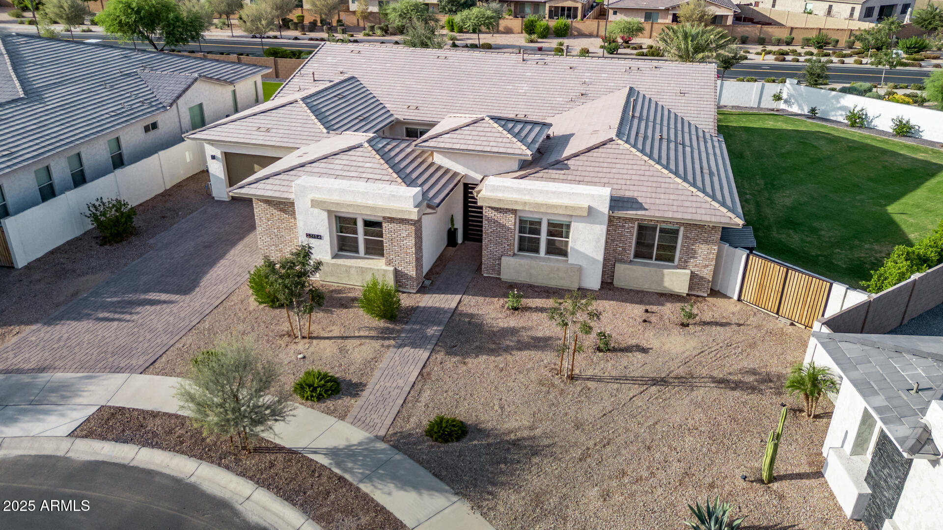 23154 E VIA DE OLIVOS