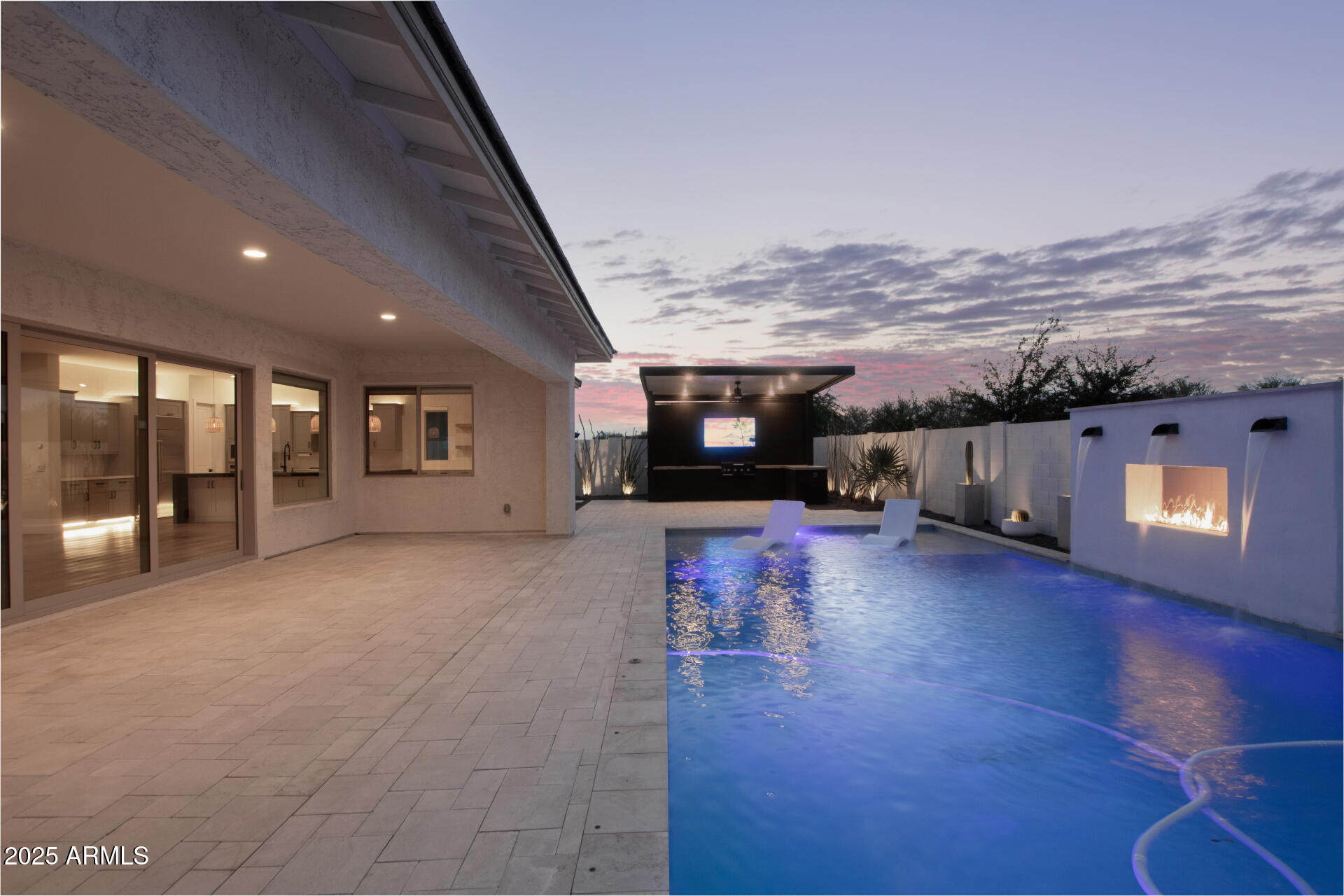 23154 E VIA DE OLIVOS