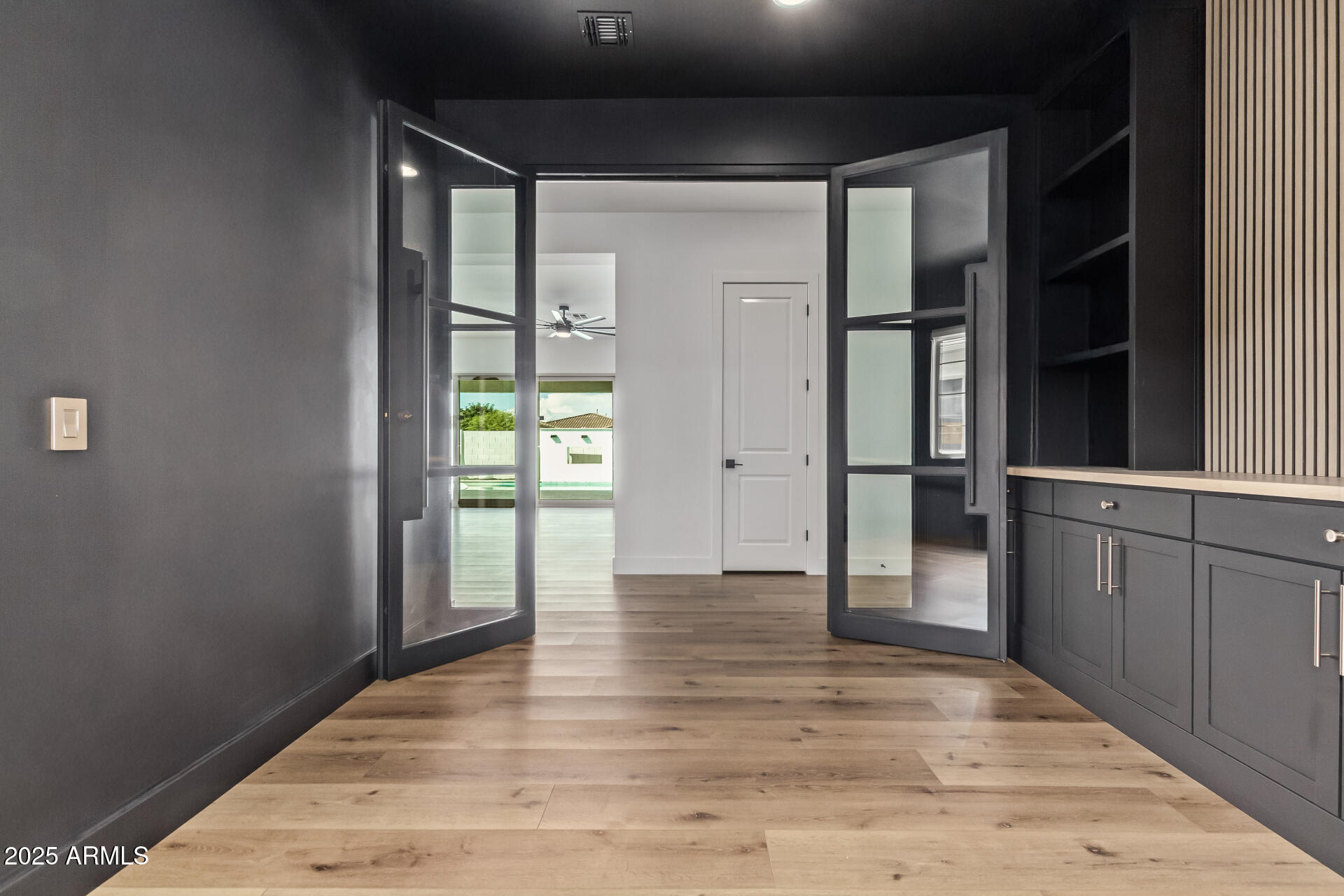 23154 E VIA DE OLIVOS