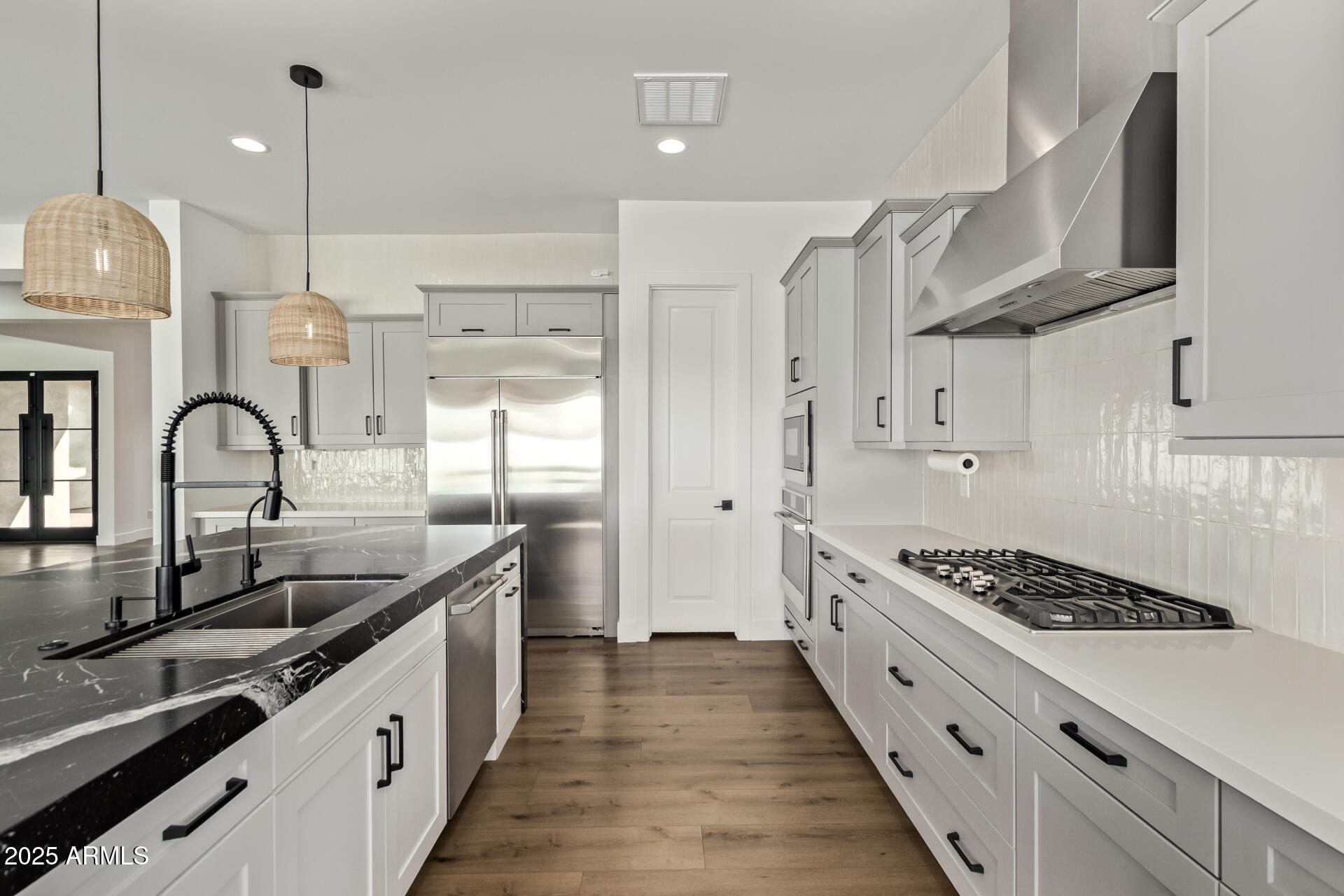 23154 E VIA DE OLIVOS