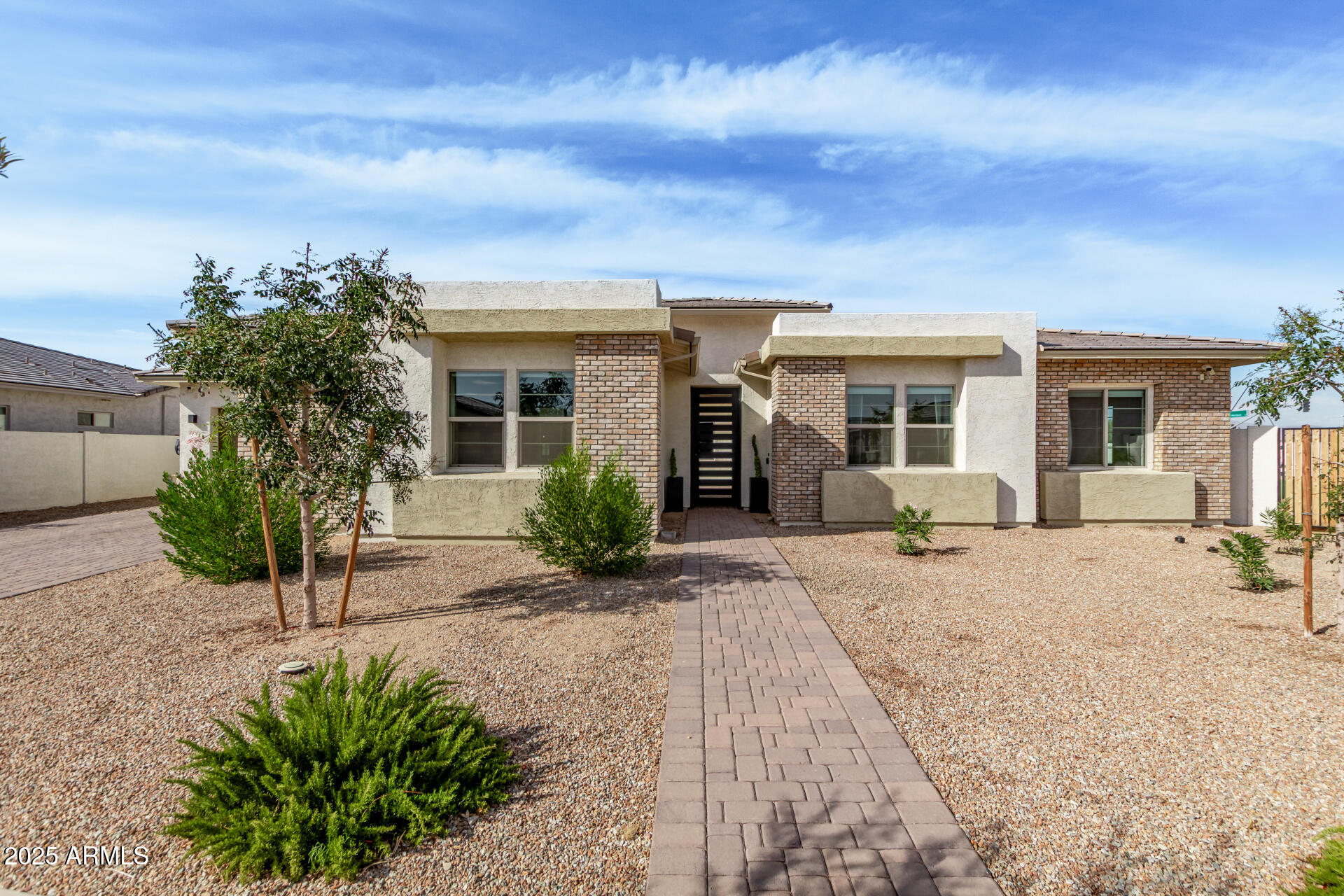 23154 E VIA DE OLIVOS