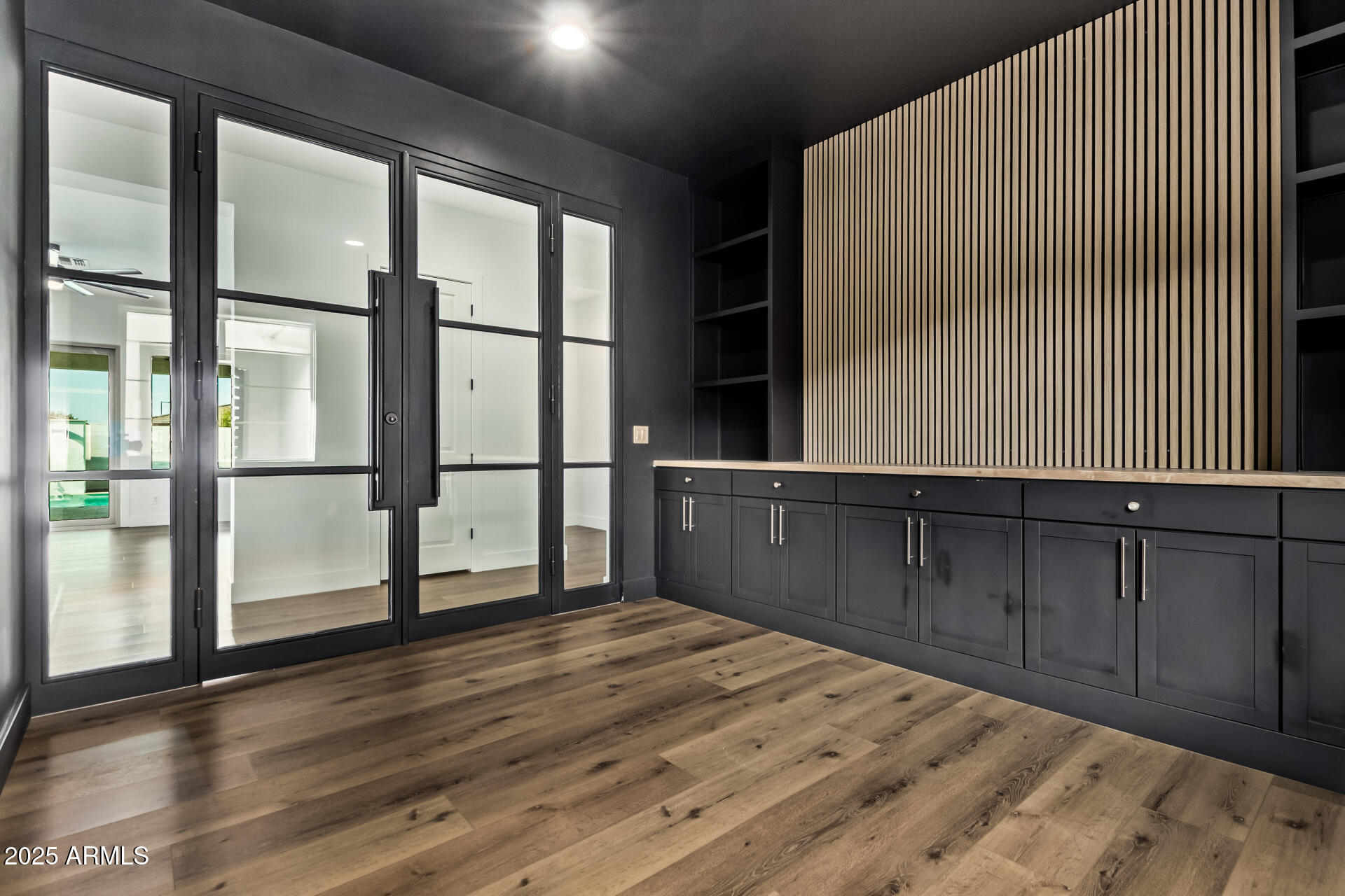 23154 E VIA DE OLIVOS