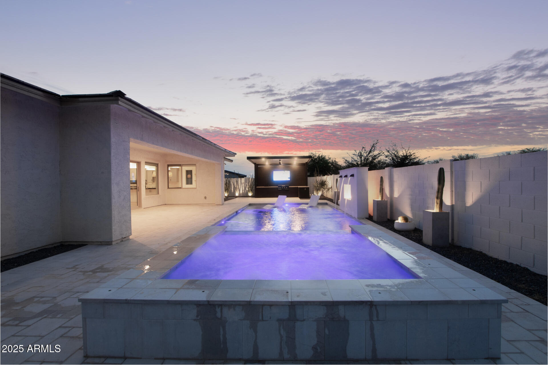 23154 E VIA DE OLIVOS