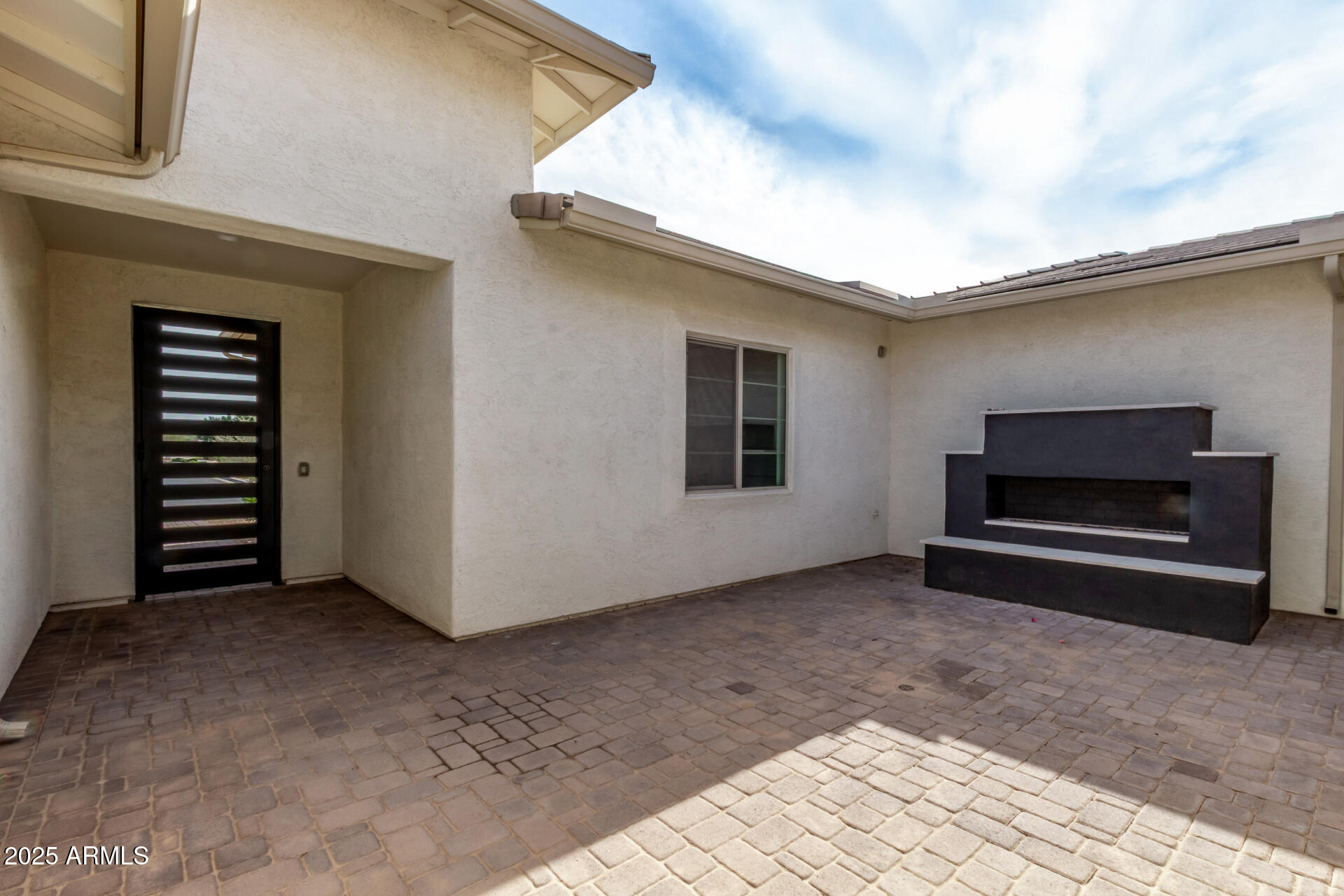 23154 E VIA DE OLIVOS