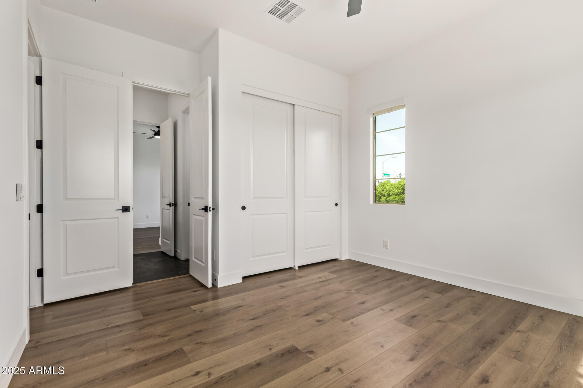 23154 E VIA DE OLIVOS