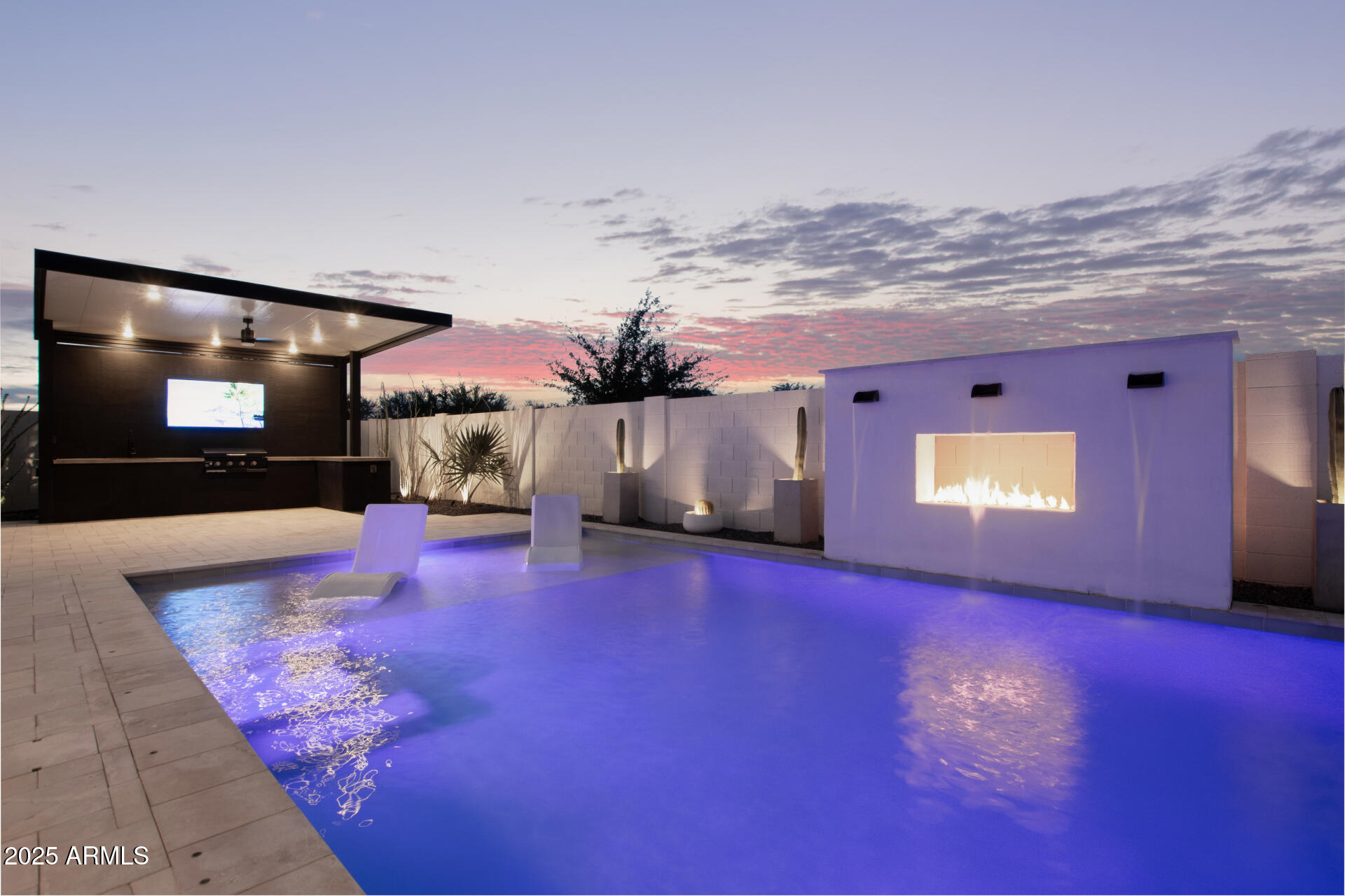 23154 E VIA DE OLIVOS