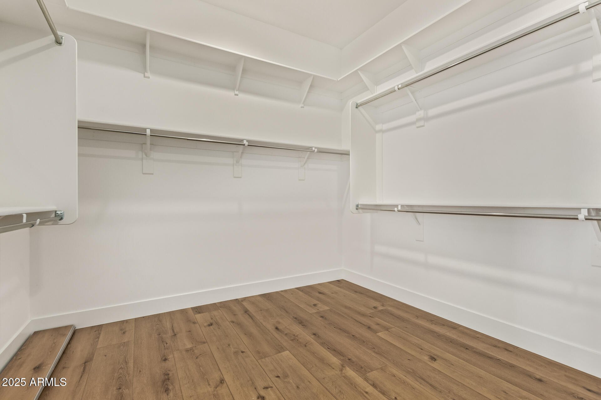 23154 E VIA DE OLIVOS