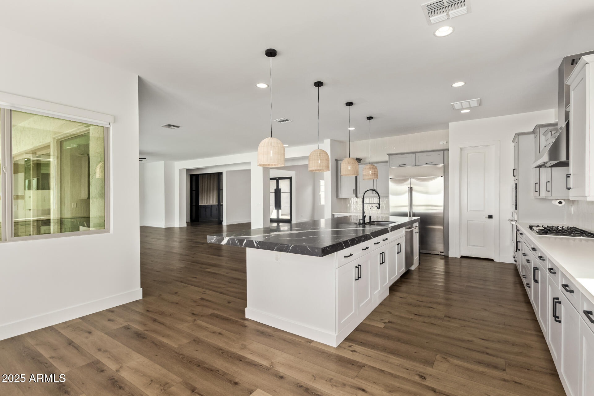 23154 E VIA DE OLIVOS