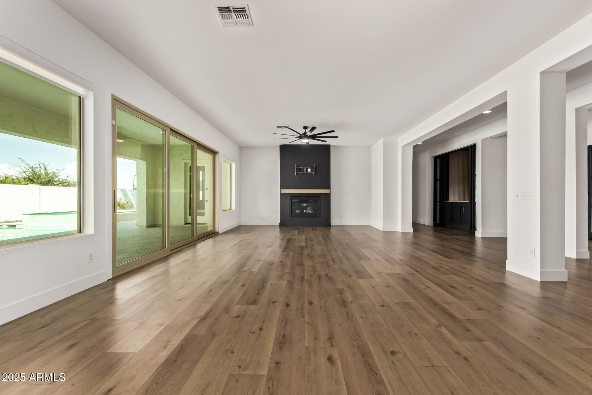 23154 E VIA DE OLIVOS