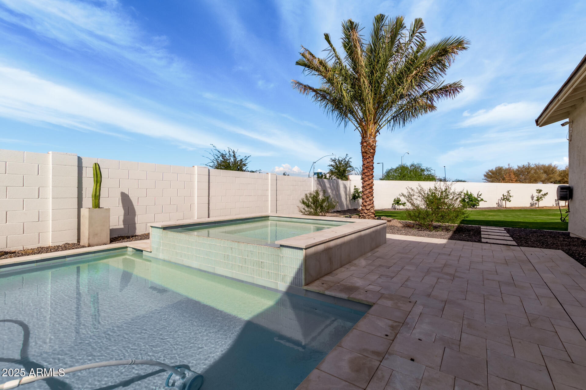 23154 E VIA DE OLIVOS