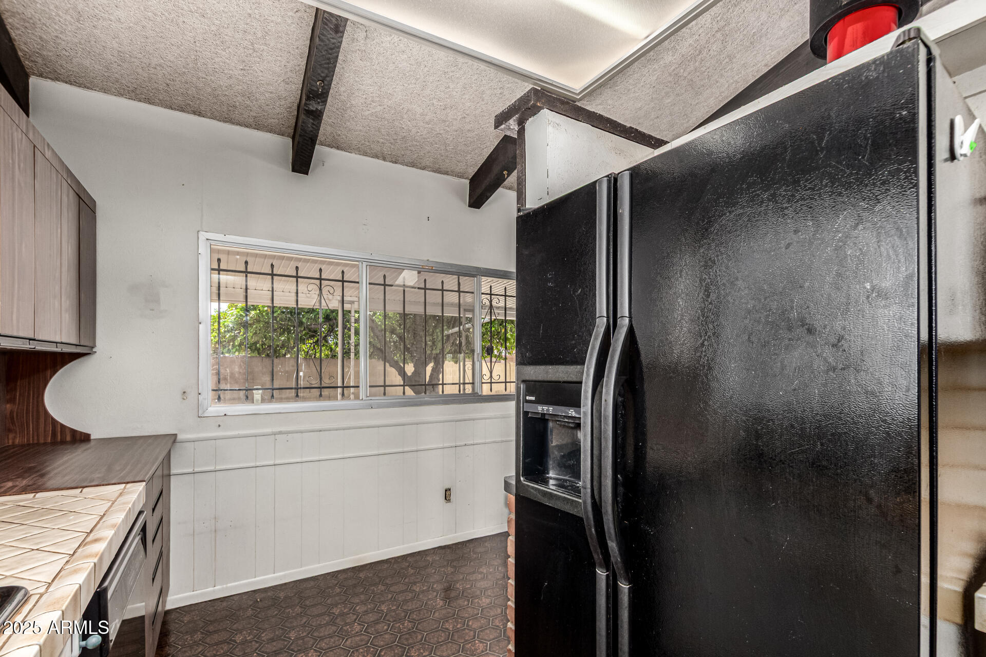 2319 W WETHERSFIELD Road