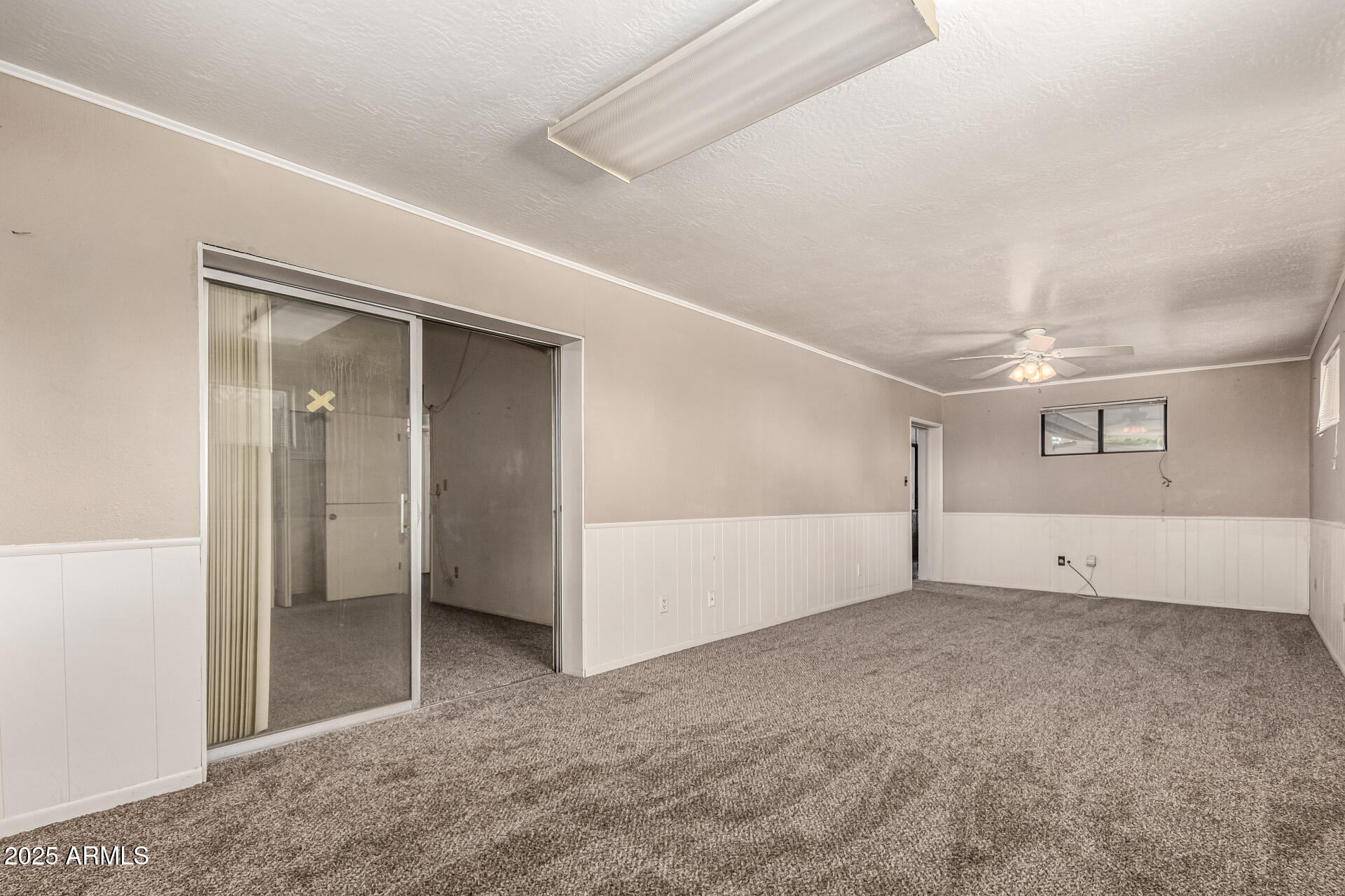 2319 W WETHERSFIELD Road