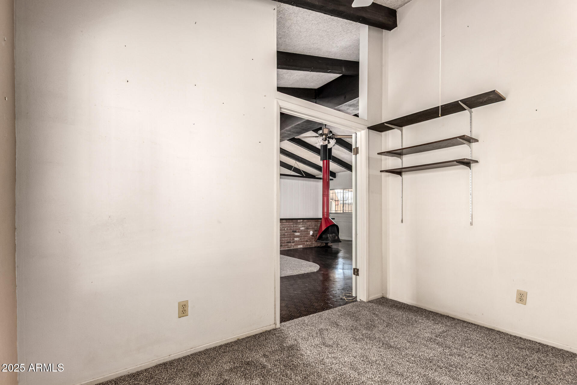 2319 W WETHERSFIELD Road