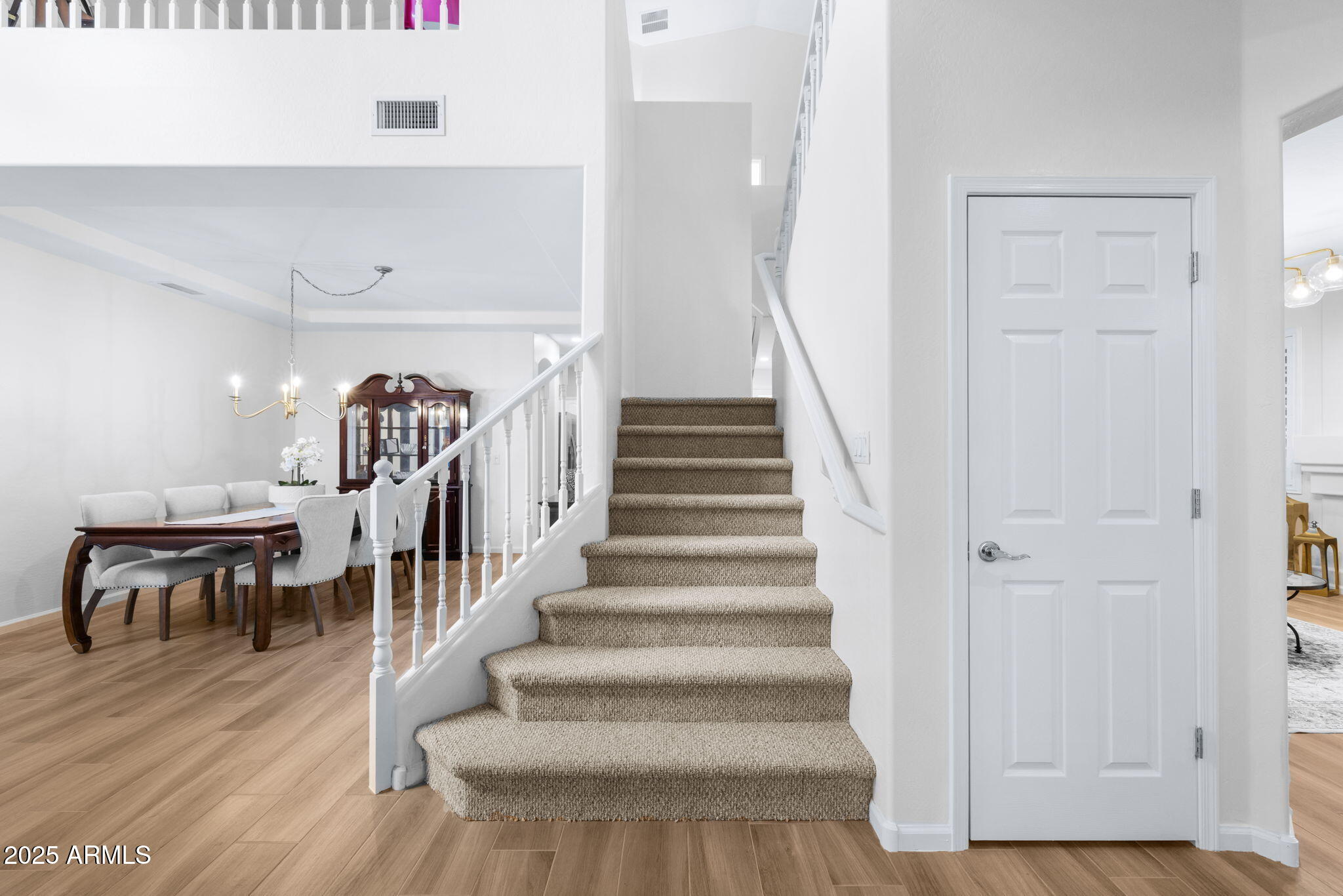 251 W Flamingo Drive