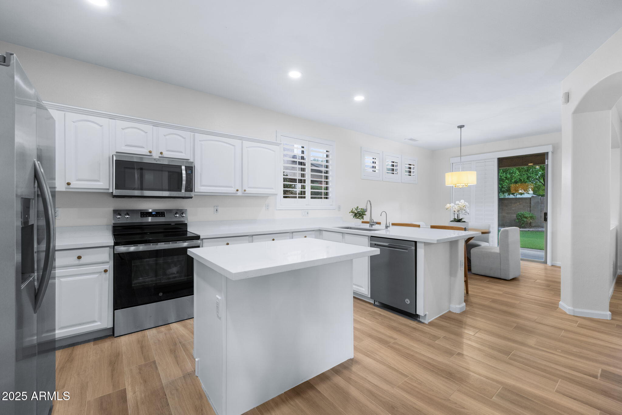 251 W Flamingo Drive