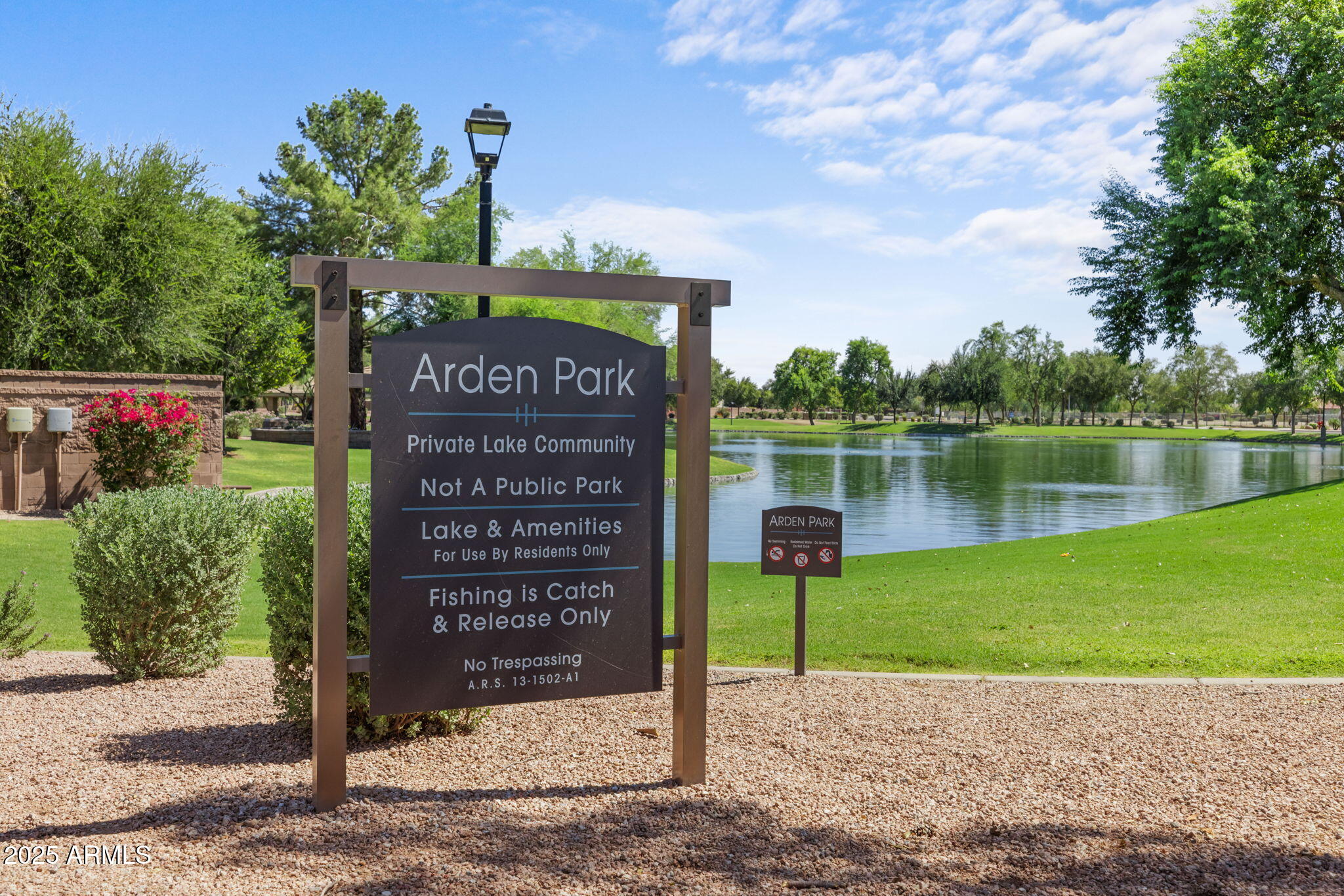 251 W Flamingo Drive